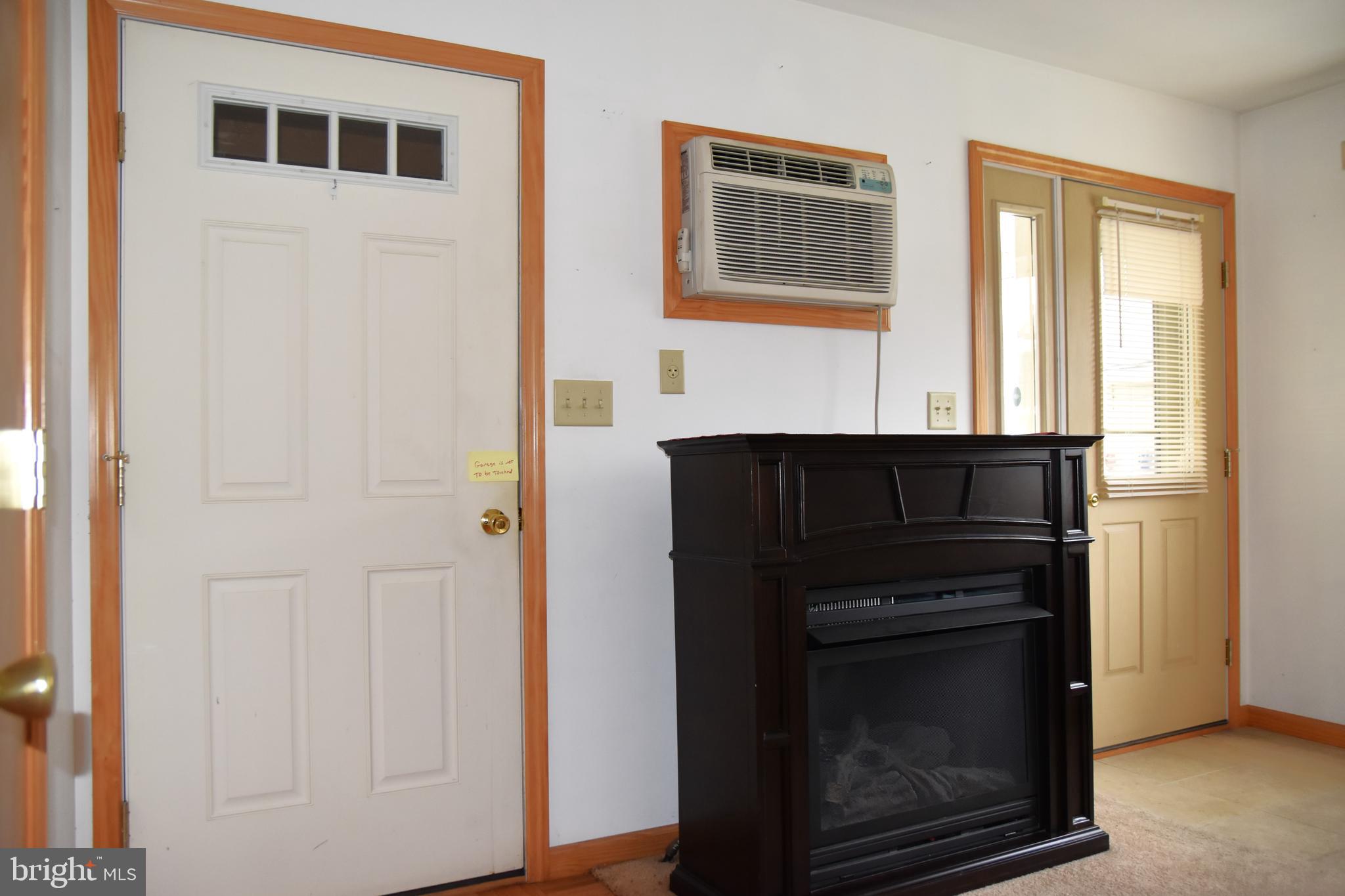 DUTCH HILL - Residential