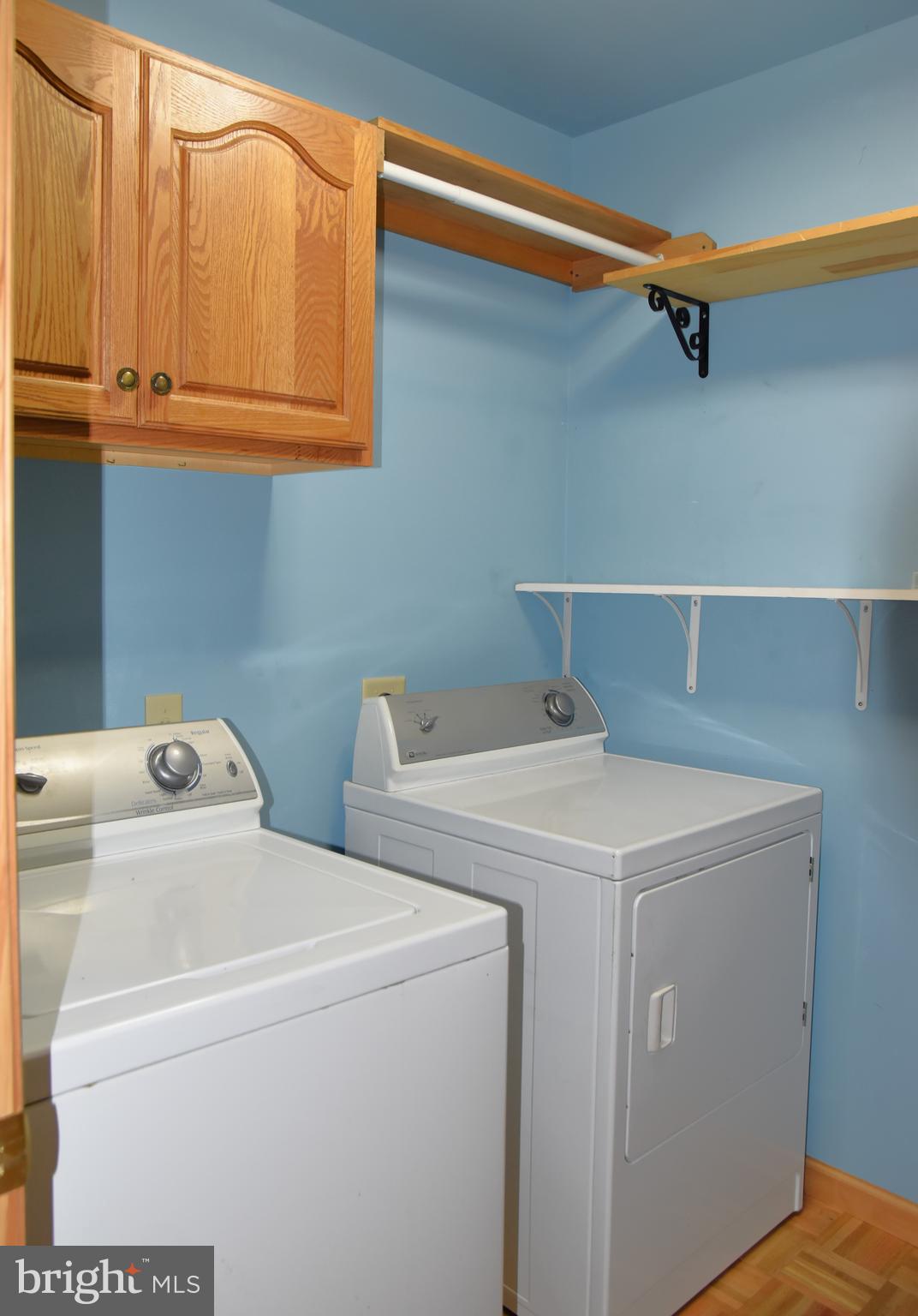 DUTCH HILL - Residential