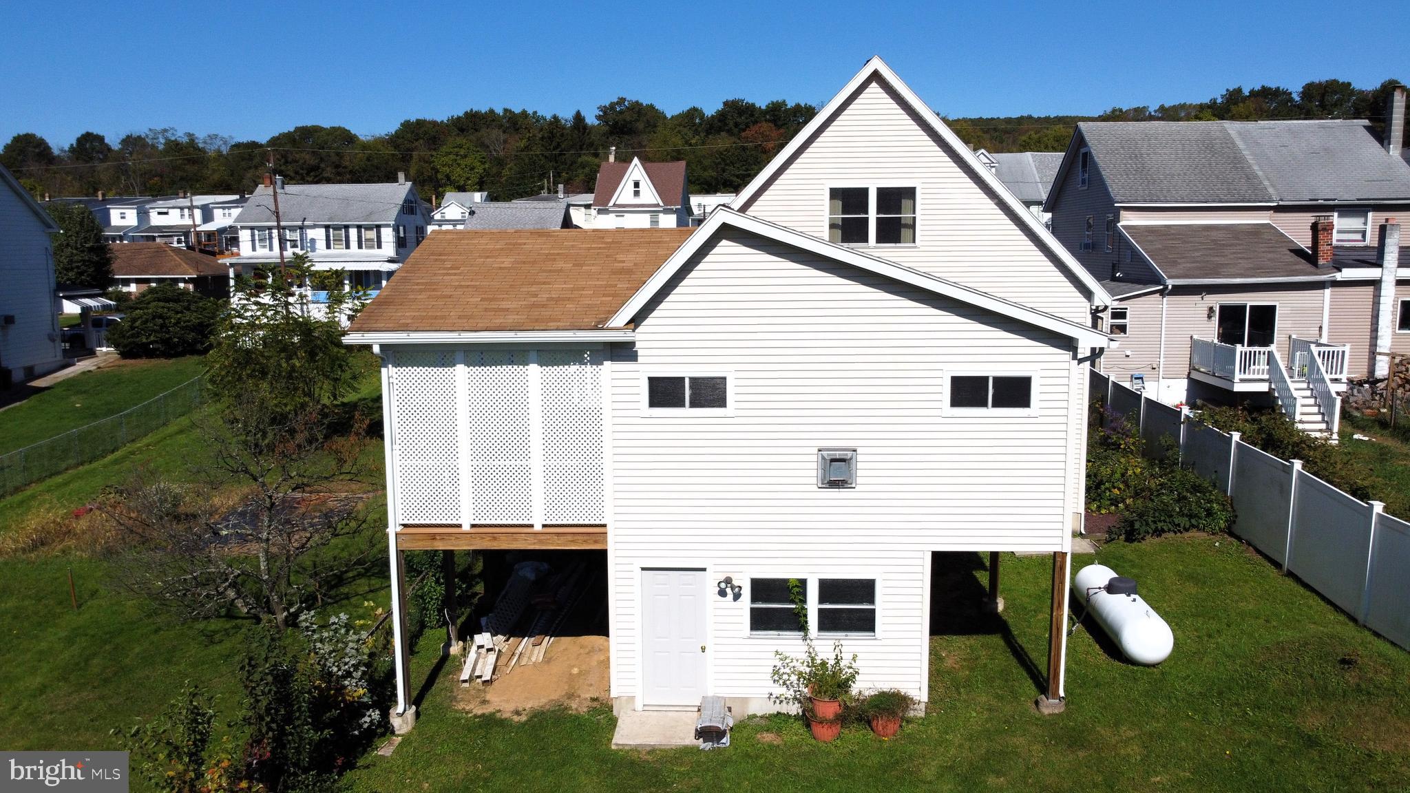 DUTCH HILL - Residential