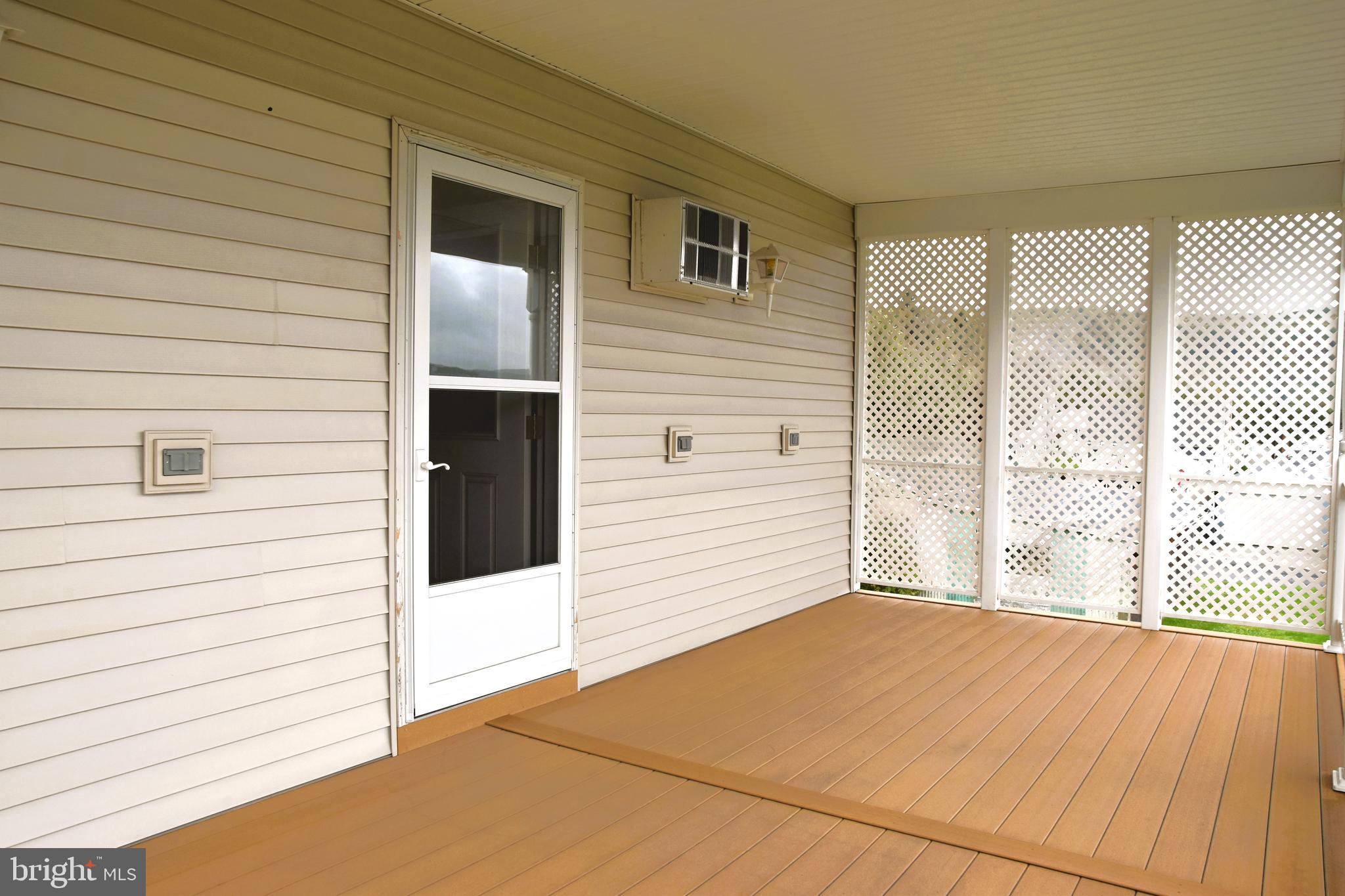 DUTCH HILL - Residential