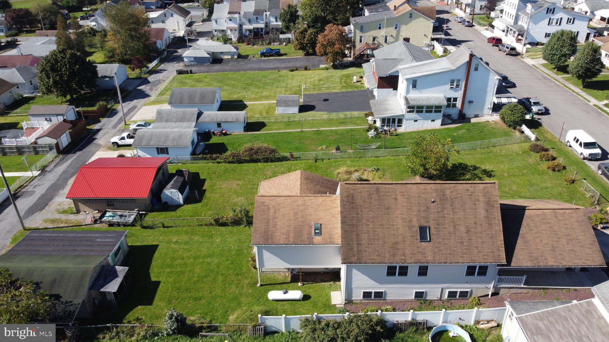 DUTCH HILL - Residential