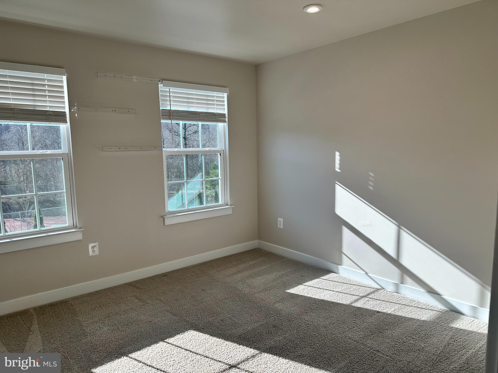 HERITAGE WOODS - Residential Lease