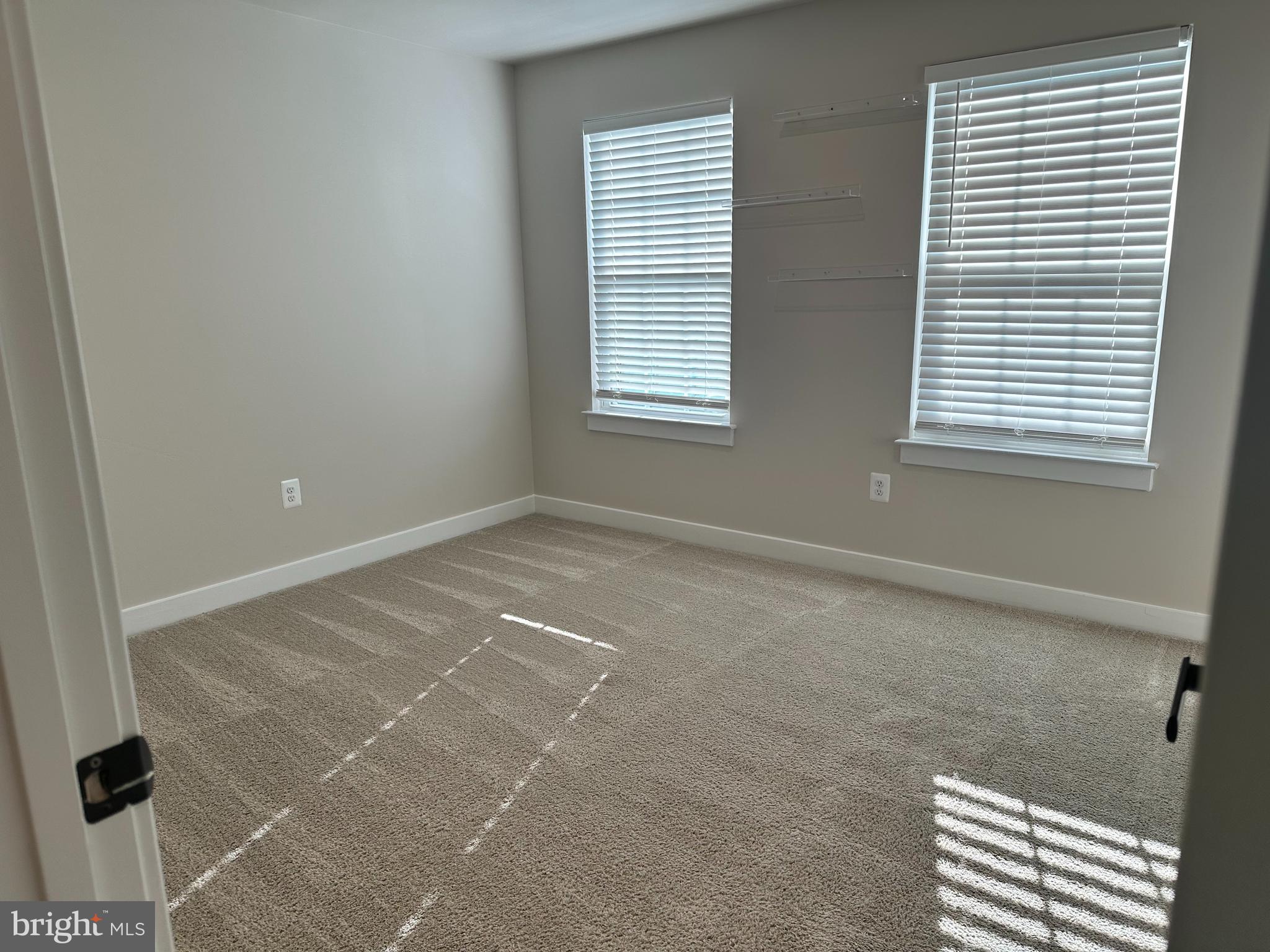 HERITAGE WOODS - Residential Lease