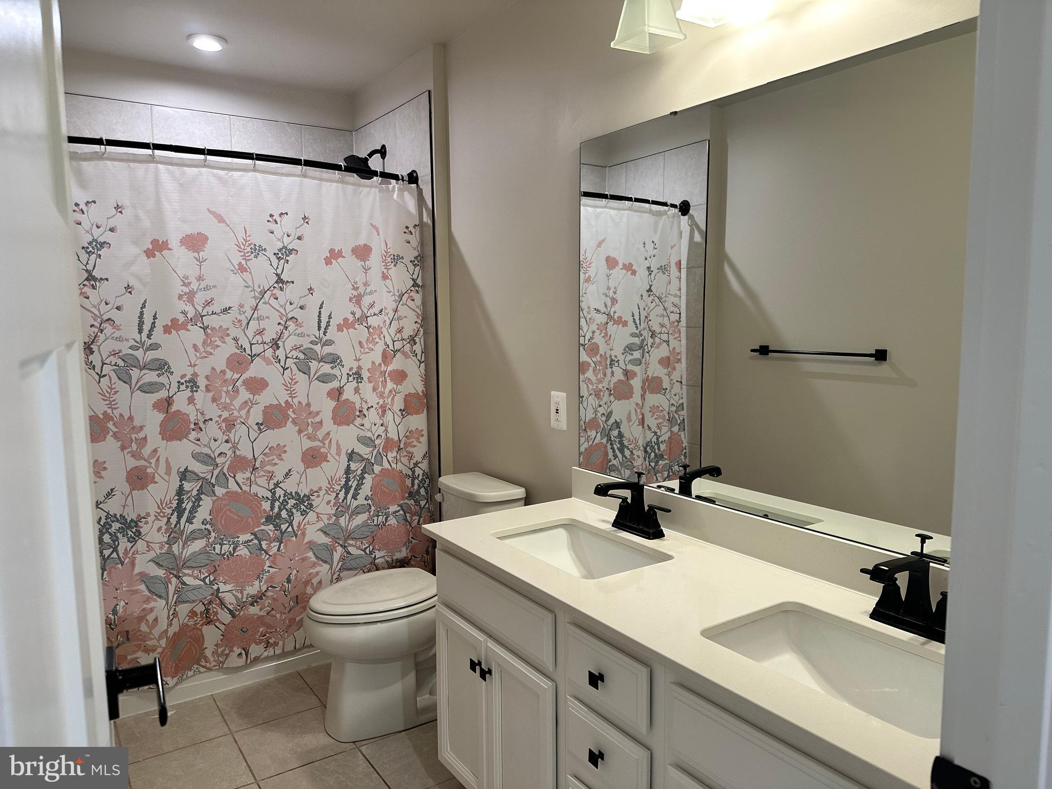 HERITAGE WOODS - Residential Lease