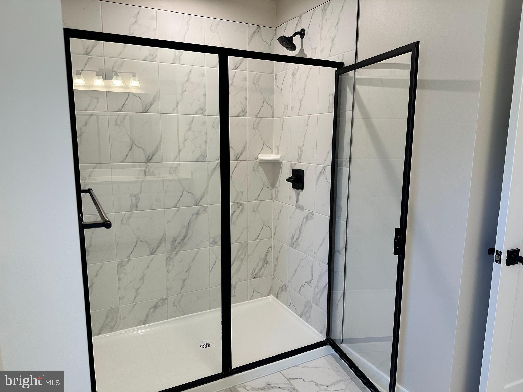 HERITAGE WOODS - Residential Lease