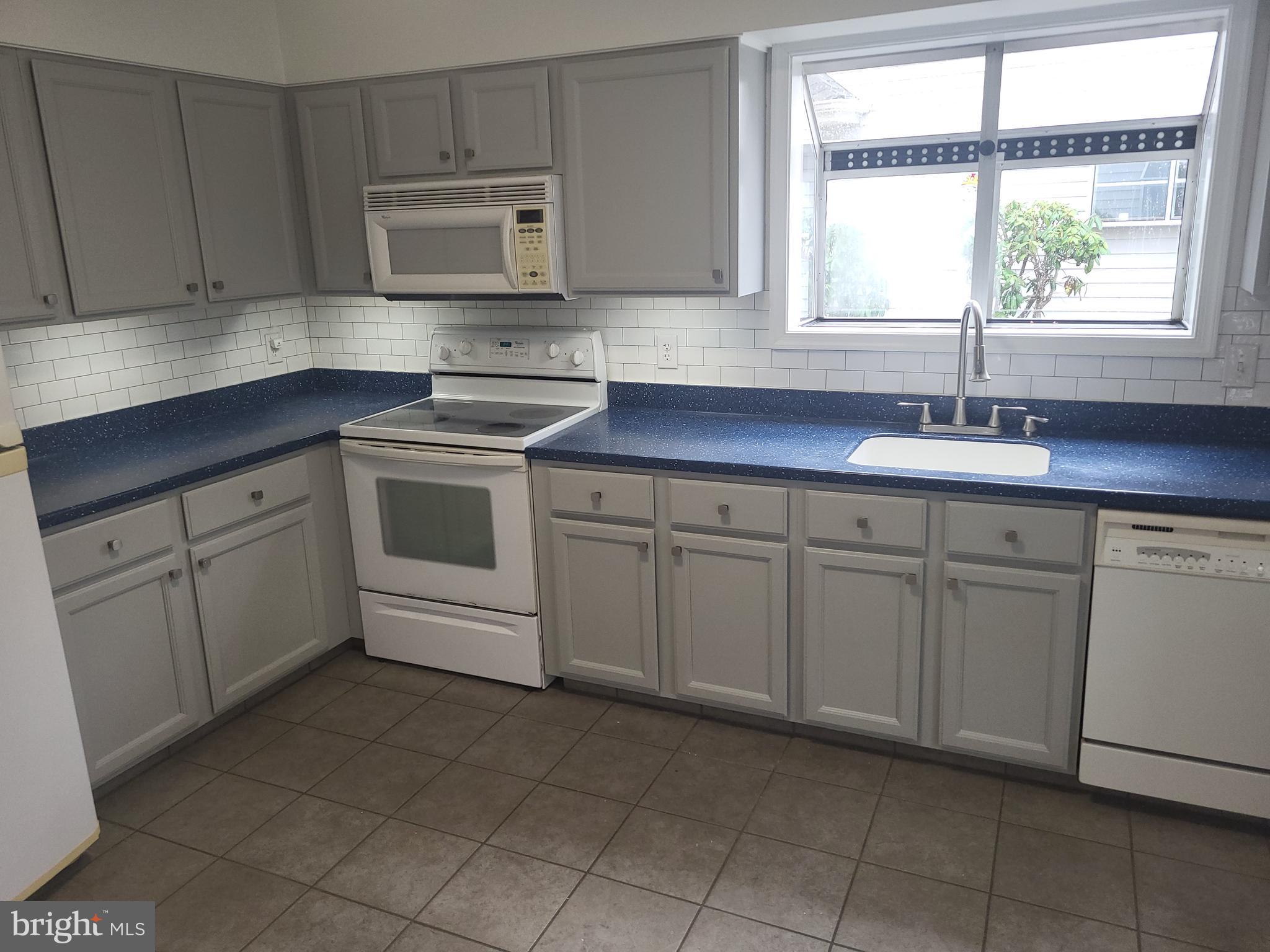 178 S ORCHARD AVENUE 178