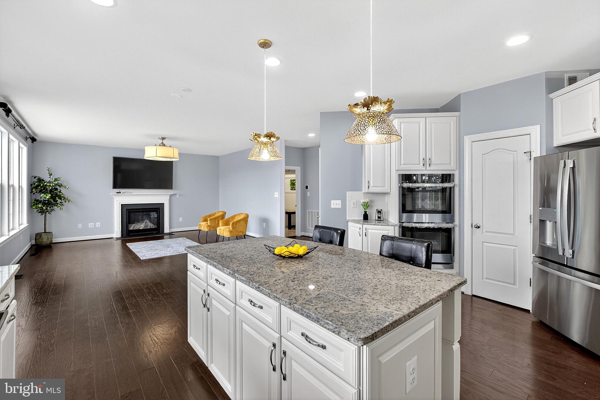 ASHBYS PLACE - Residential