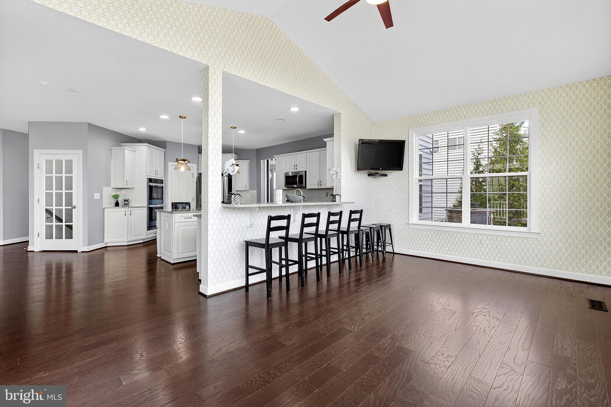 ASHBYS PLACE - Residential