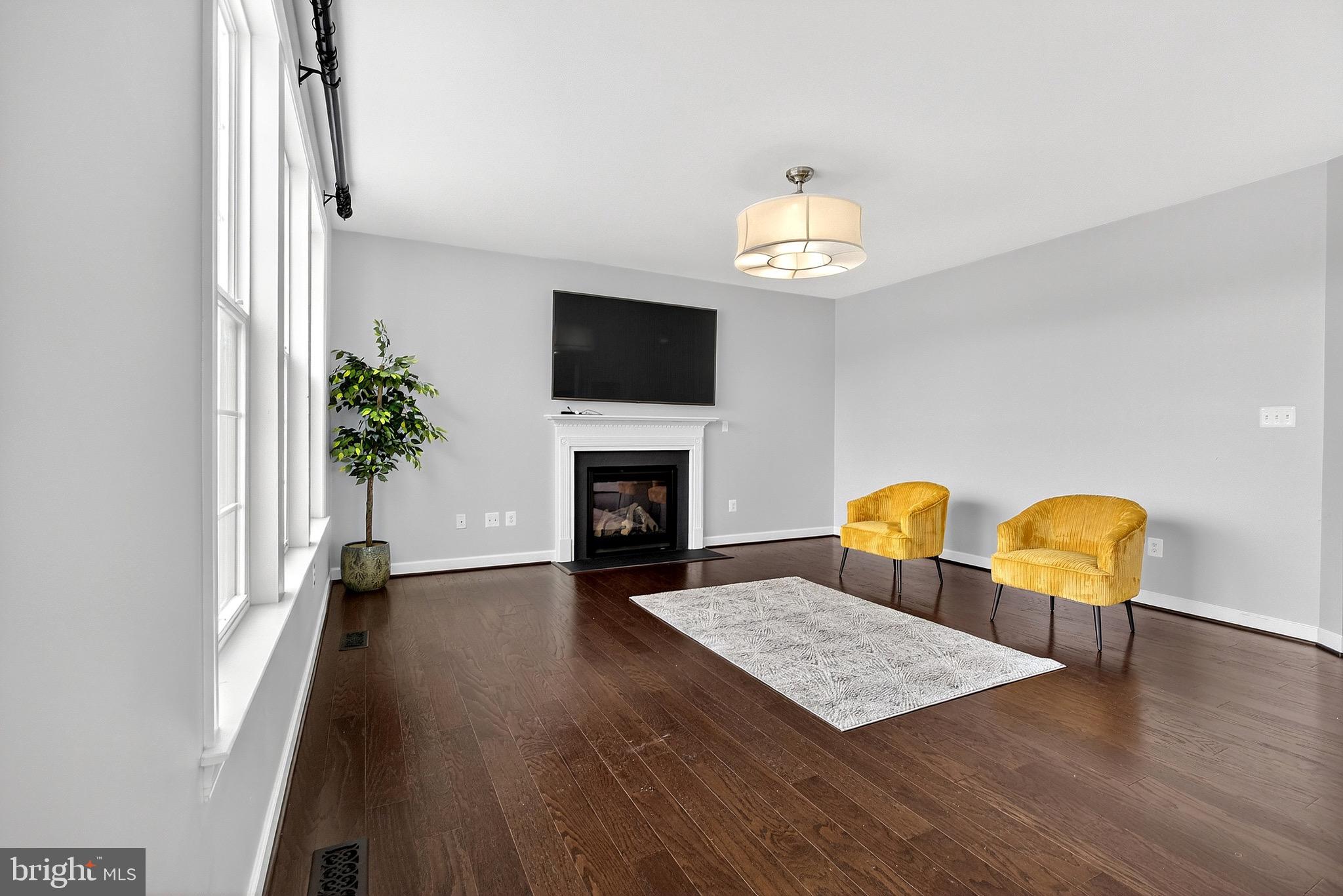 ASHBYS PLACE - Residential