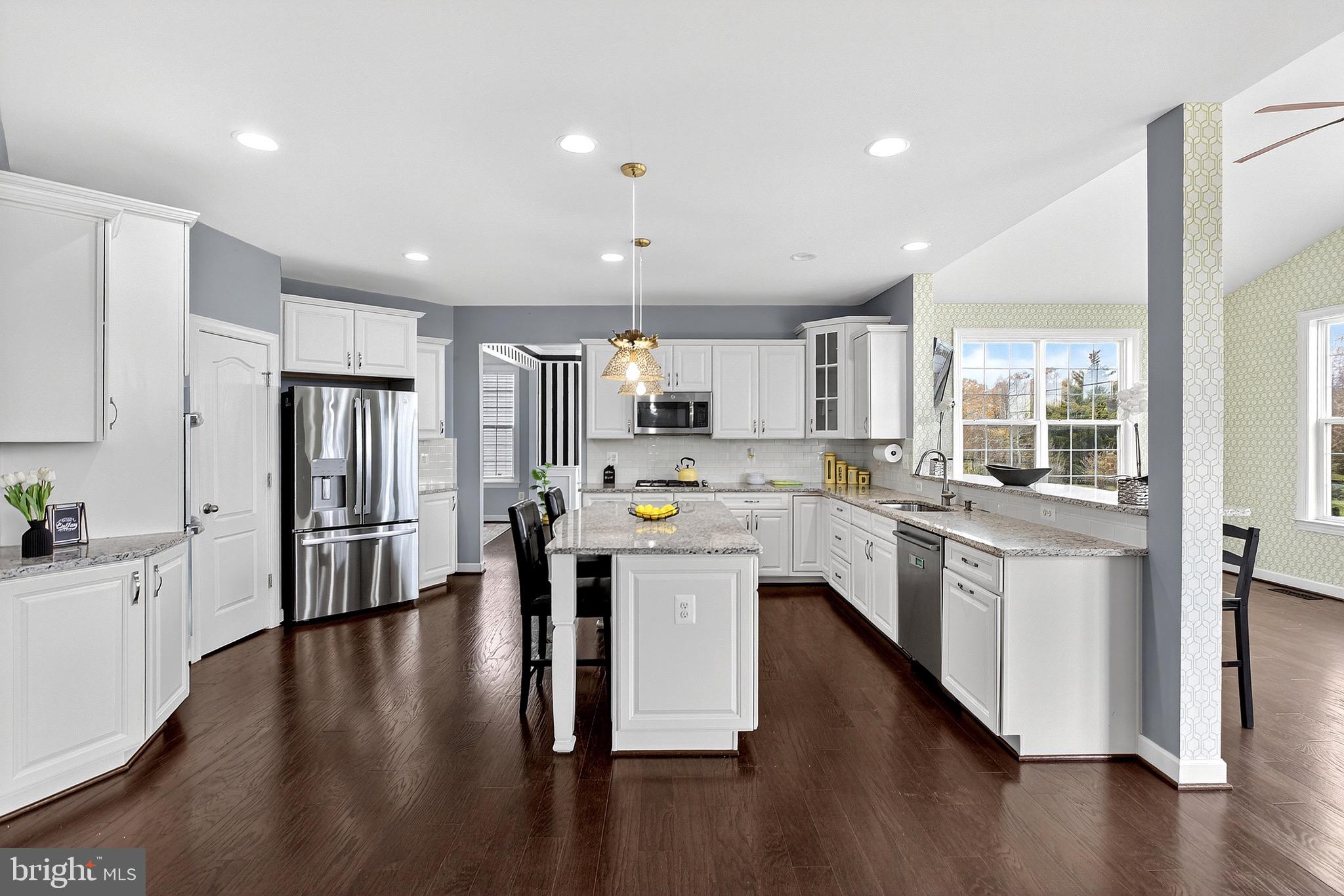 ASHBYS PLACE - Residential