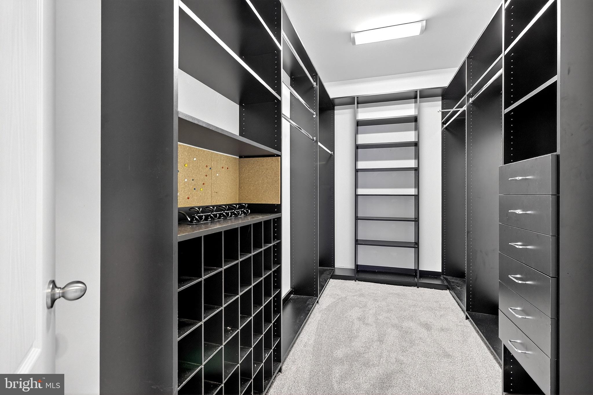 ASHBYS PLACE - Residential