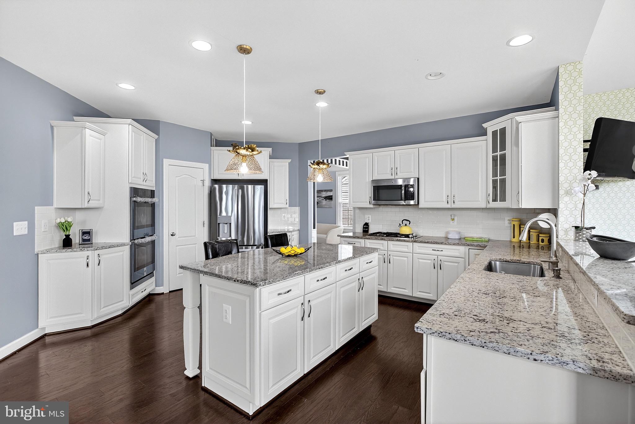 ASHBYS PLACE - Residential