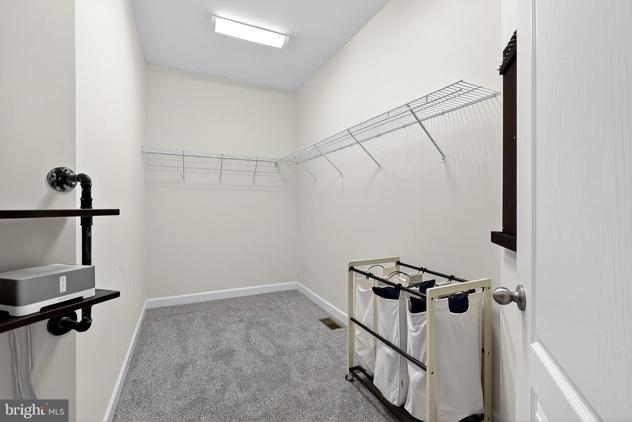 ASHBYS PLACE - Residential