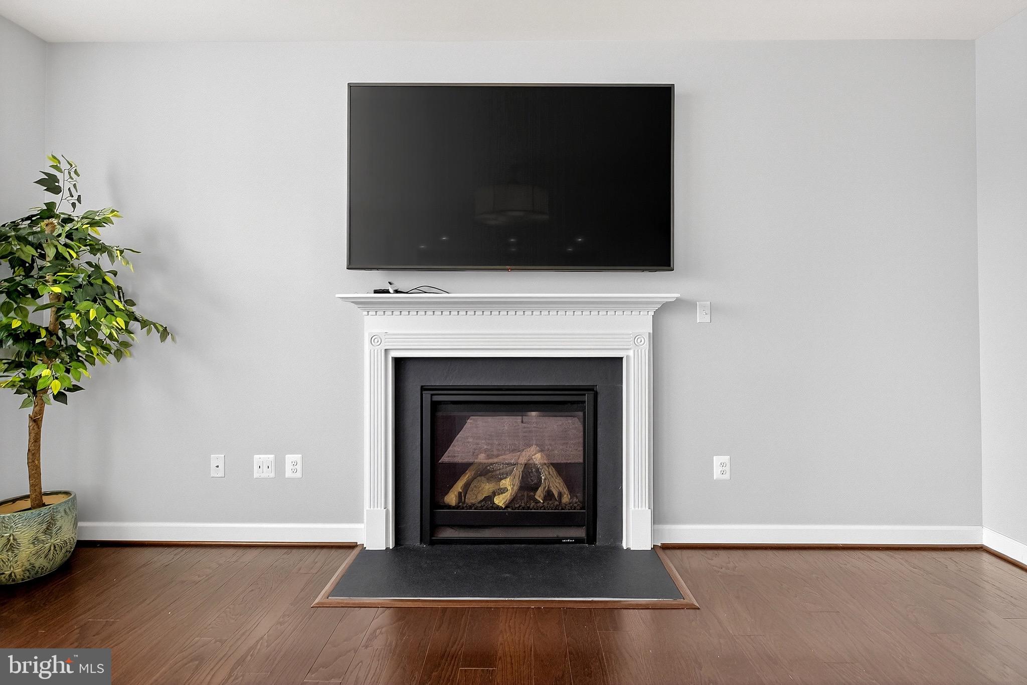 ASHBYS PLACE - Residential