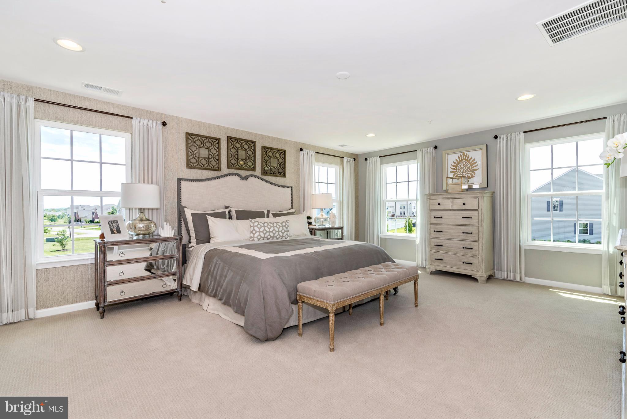 REYNOLD'S OVERLOOK - Residential