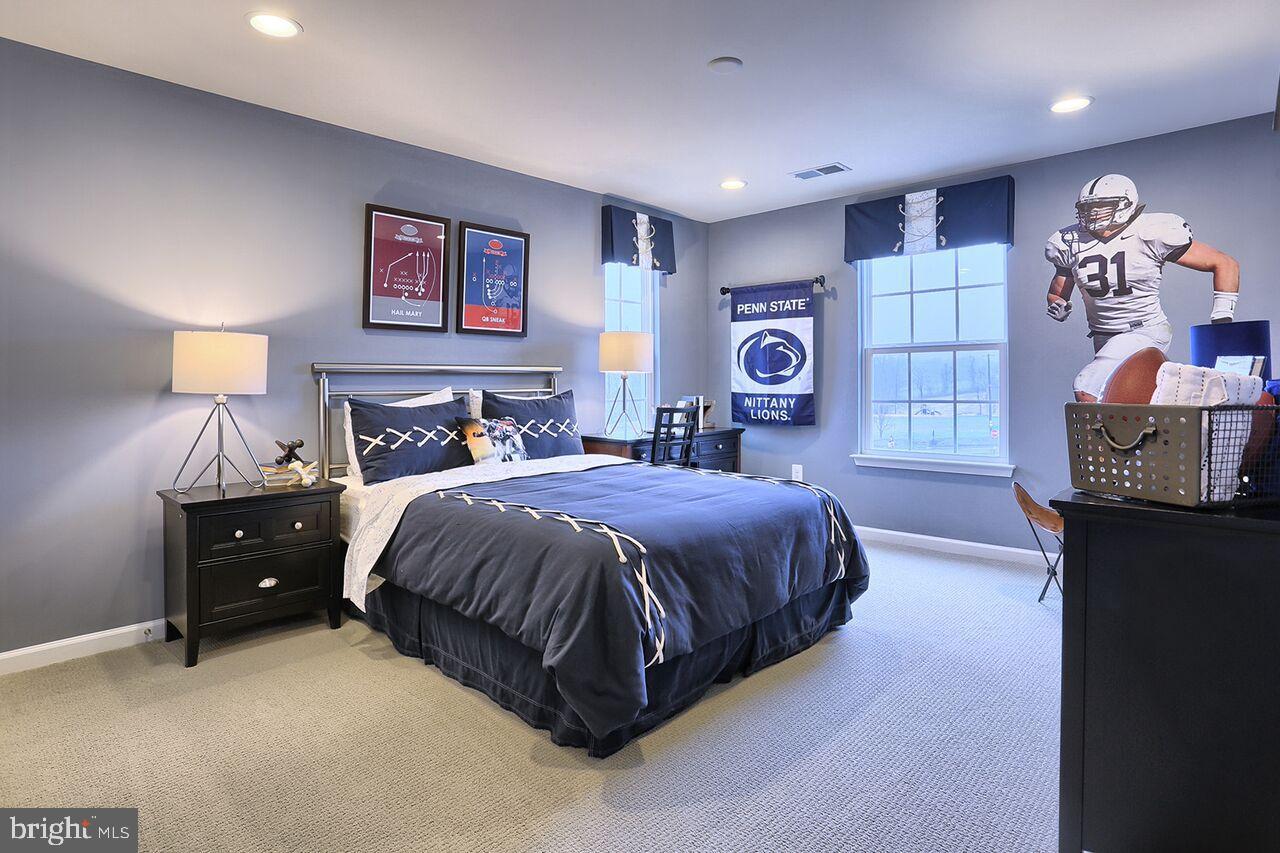 REYNOLD'S OVERLOOK - Residential