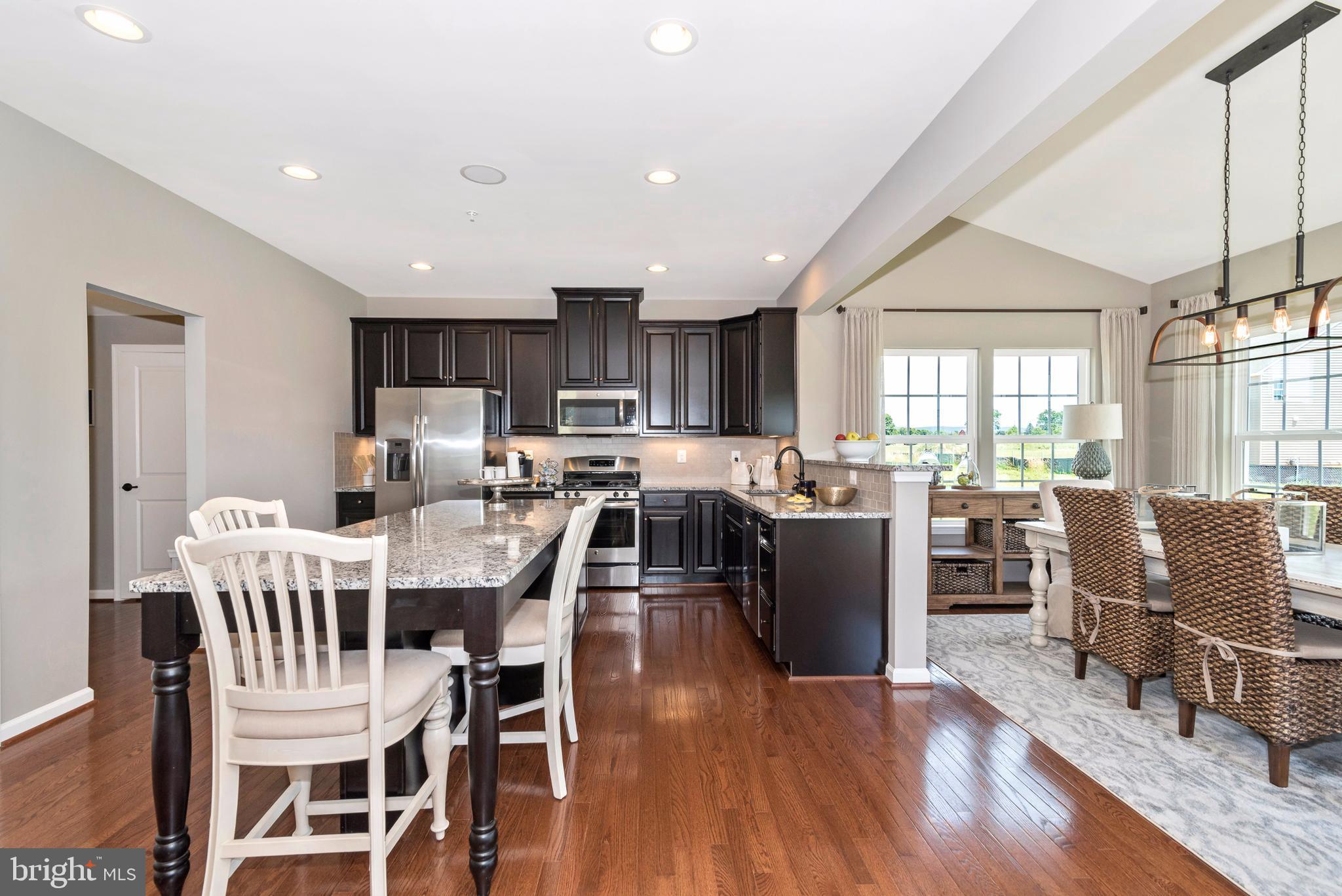 REYNOLD'S OVERLOOK - Residential