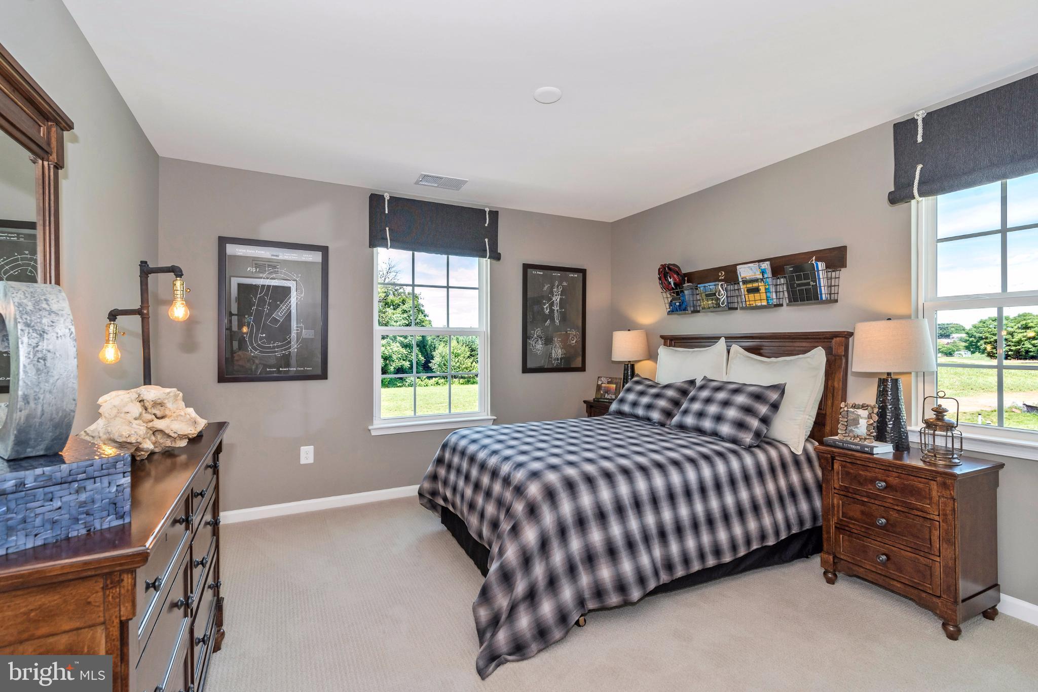 REYNOLD'S OVERLOOK - Residential