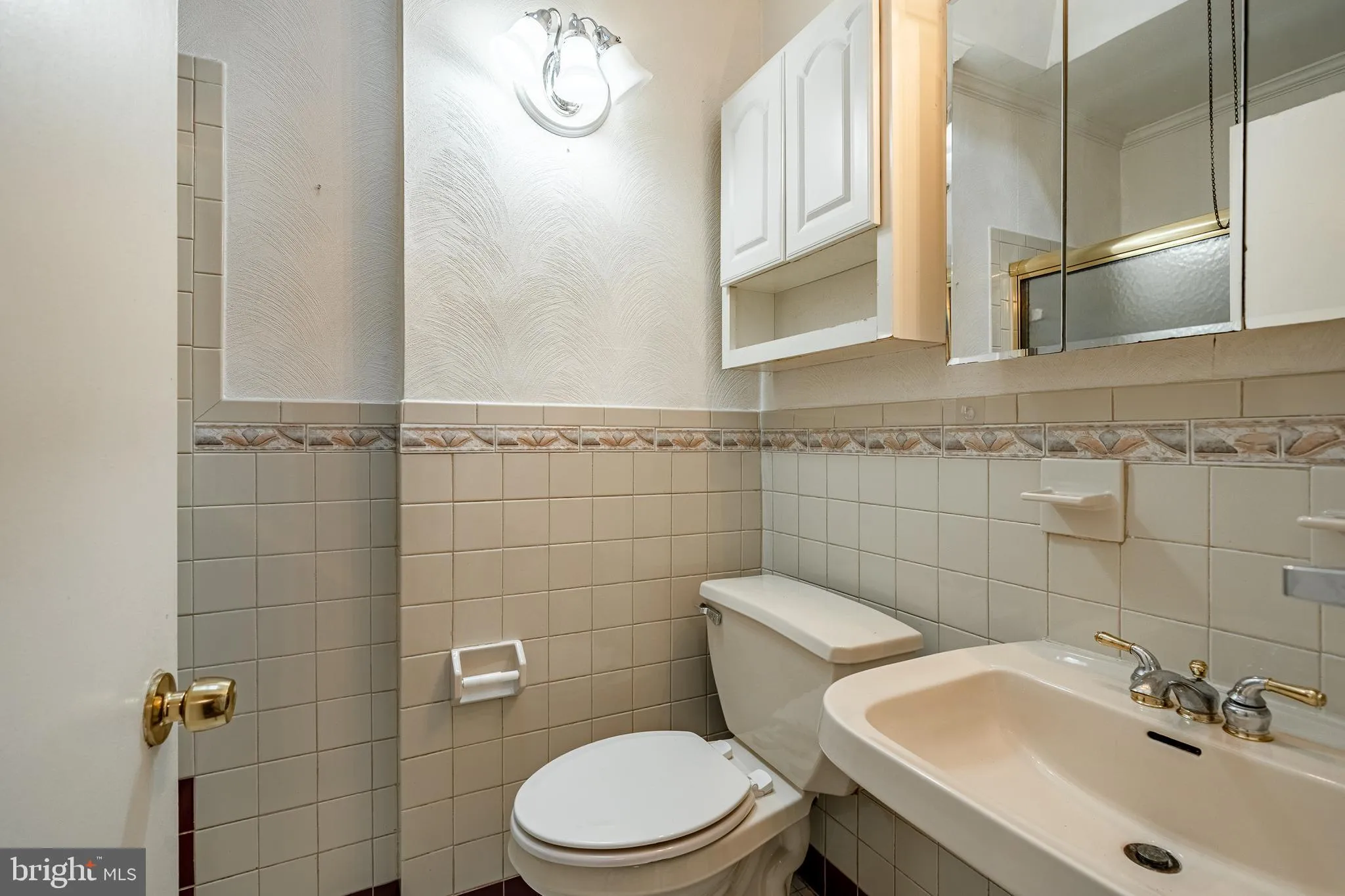 Philadelphia, Pennsylvania 19150, United States, 3 Bedrooms Bedrooms, ,2 BathroomsBathrooms,Residential,Contingent,203229