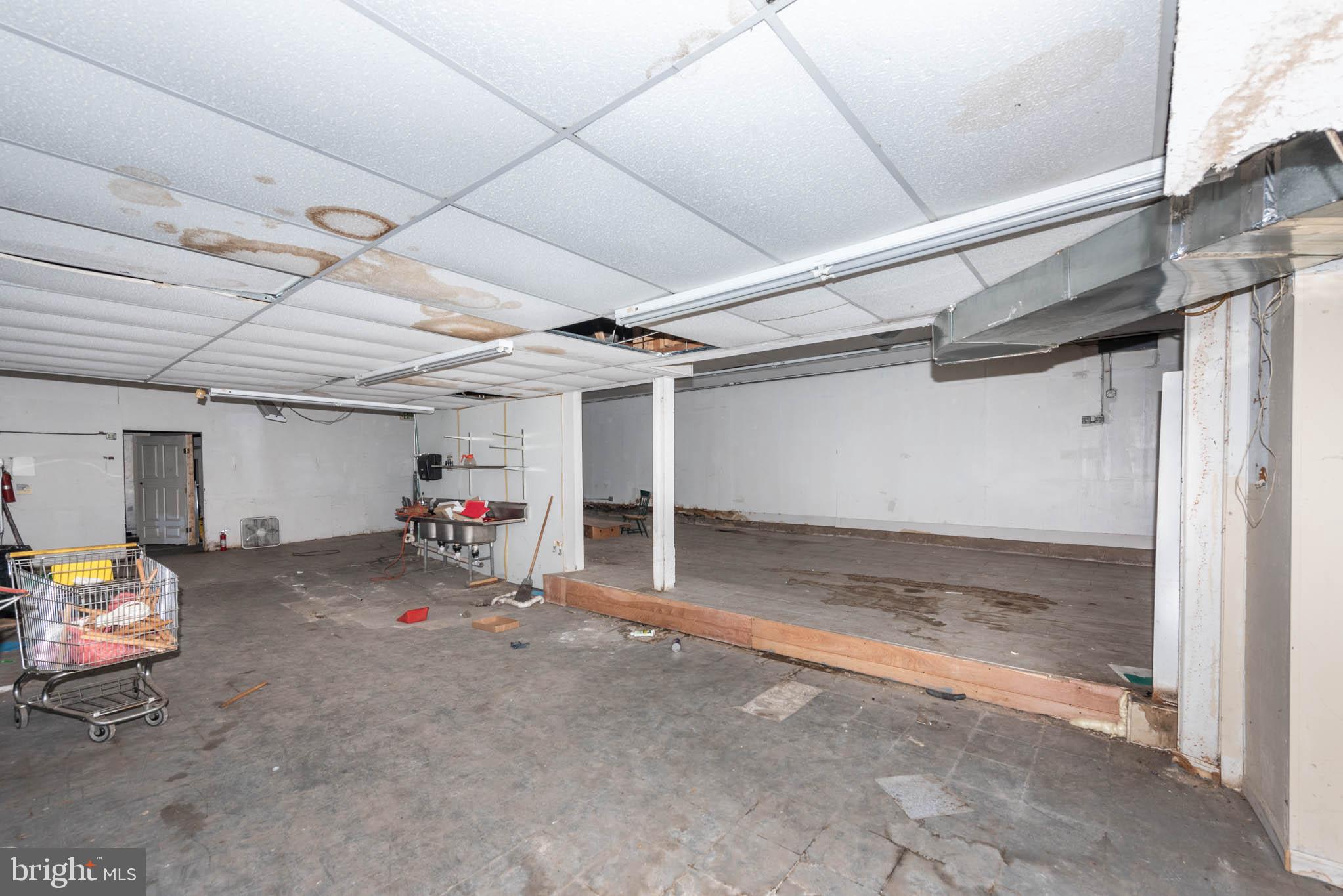PENN NORTH - Commercial Sale