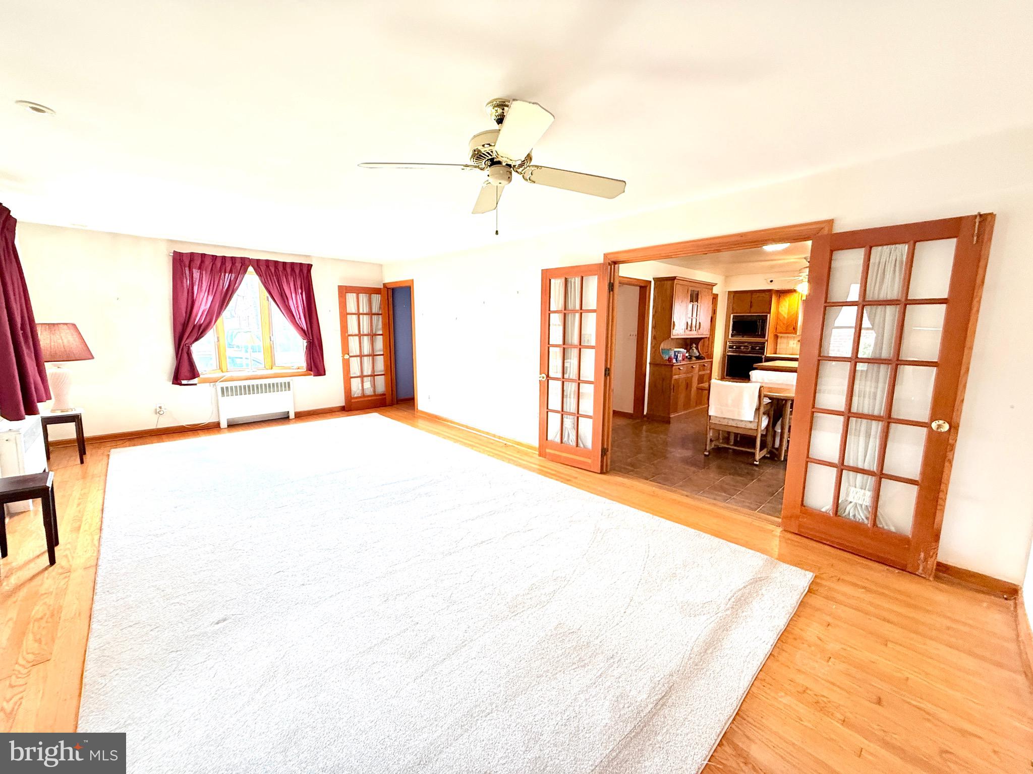 LAWNDALE - Residential