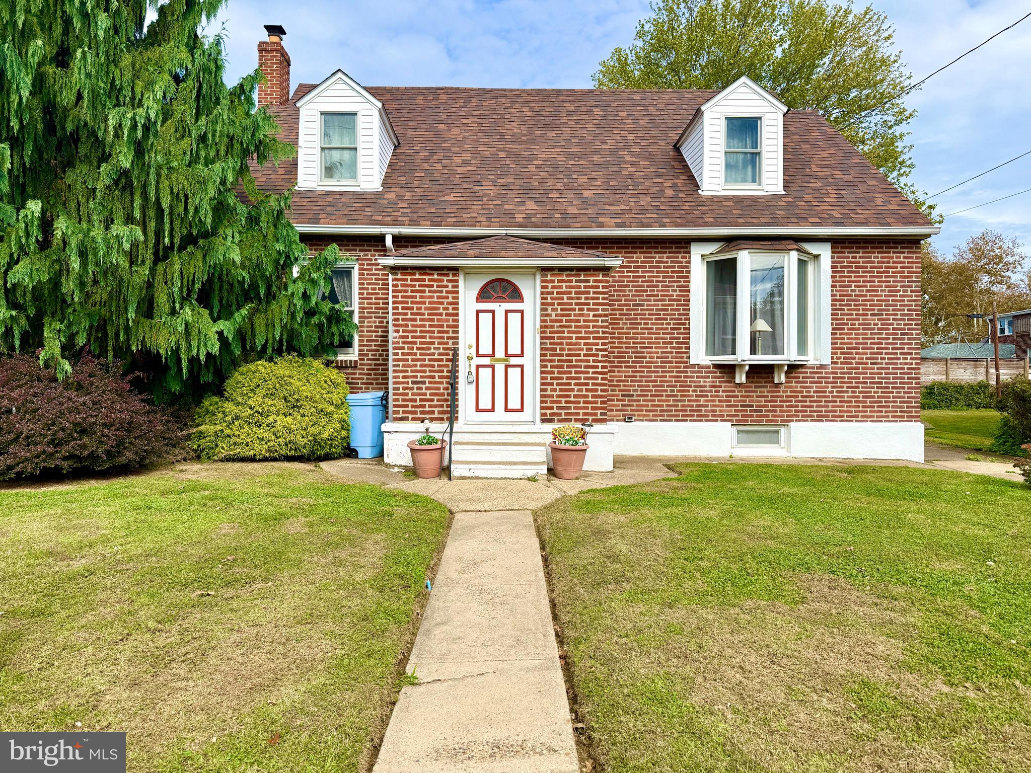 LAWNDALE - Residential