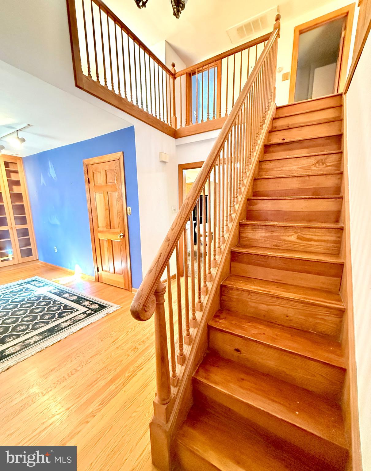 LAWNDALE - Residential