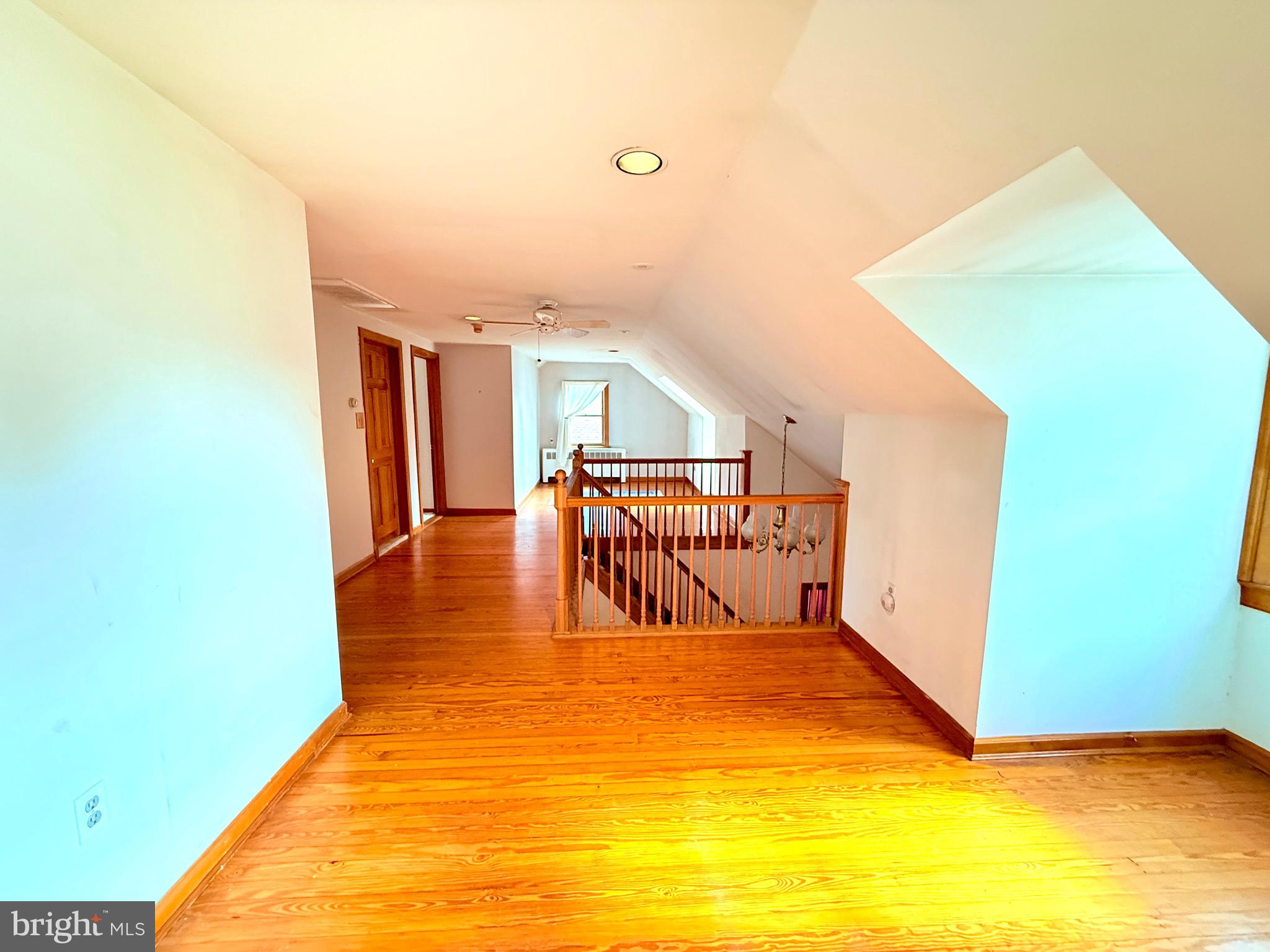 LAWNDALE - Residential