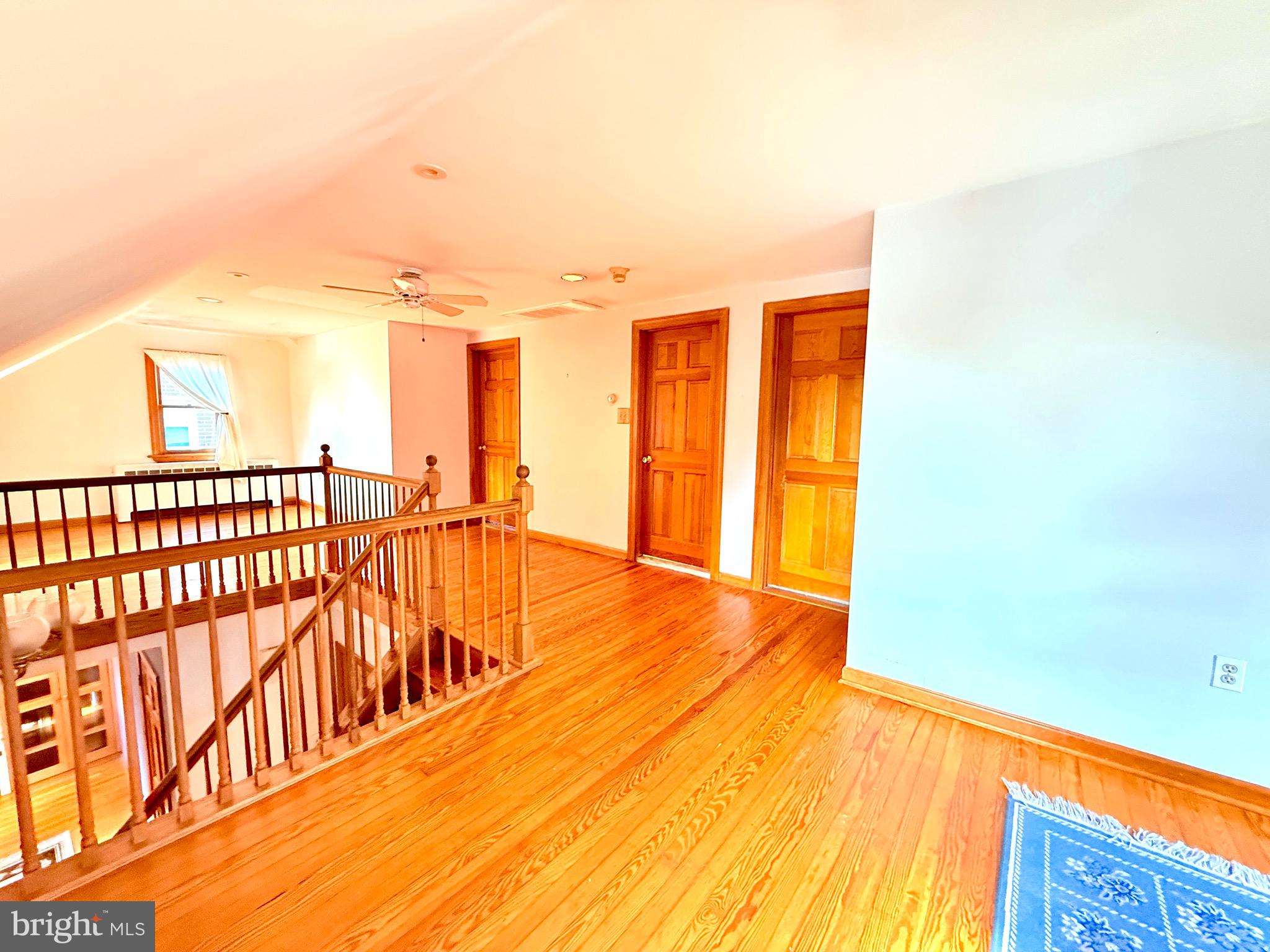 LAWNDALE - Residential