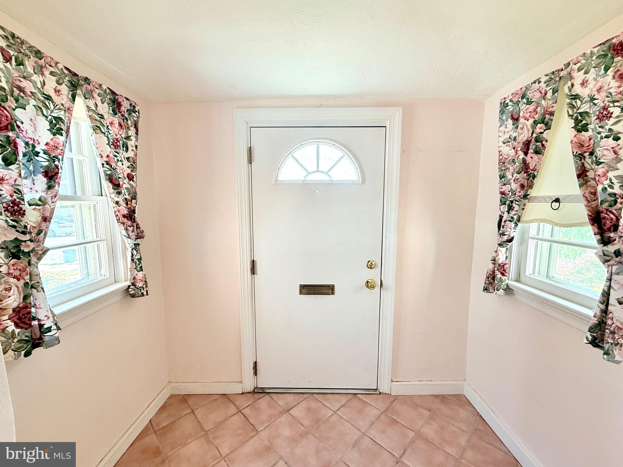 LAWNDALE - Residential