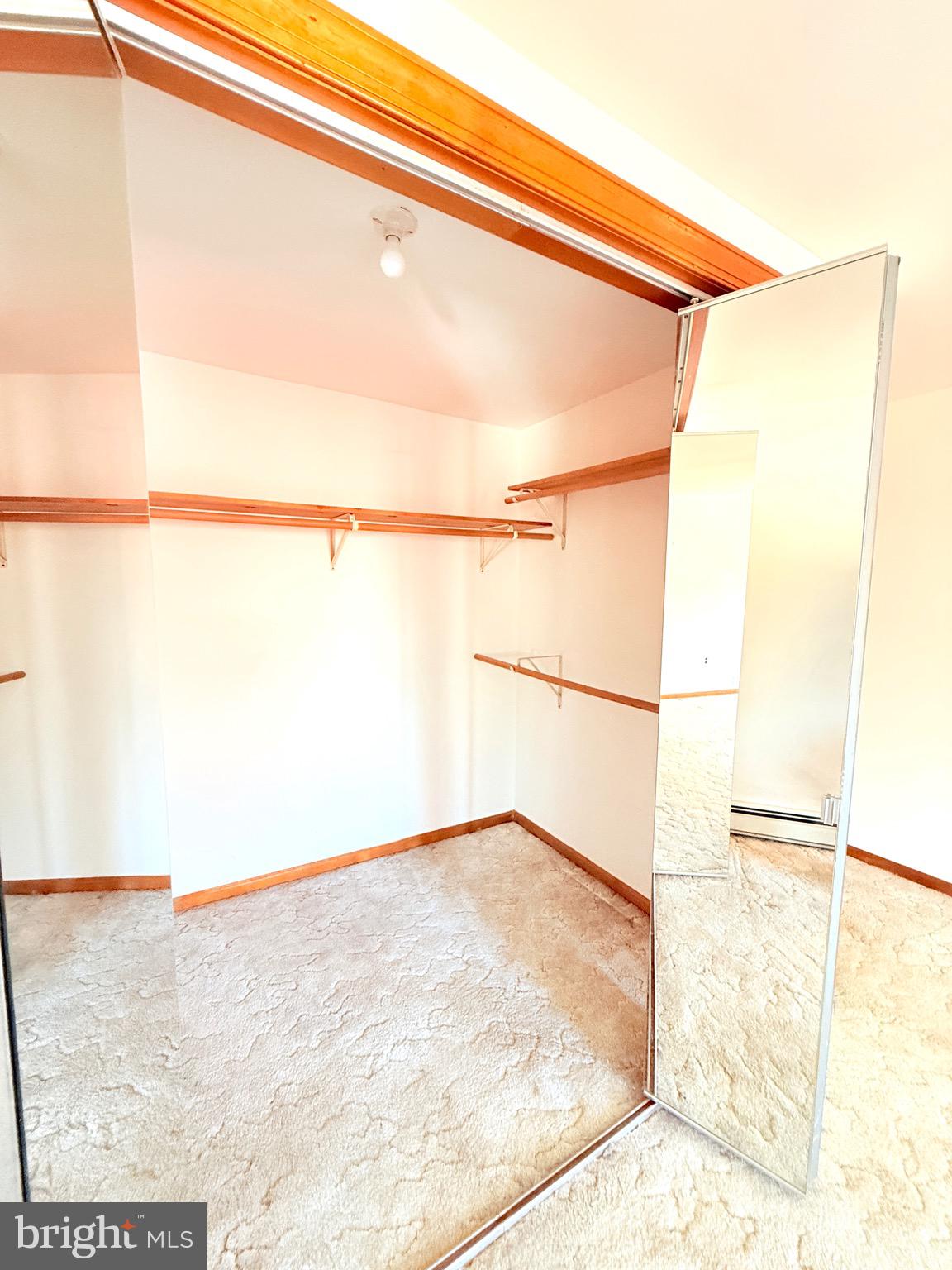 LAWNDALE - Residential