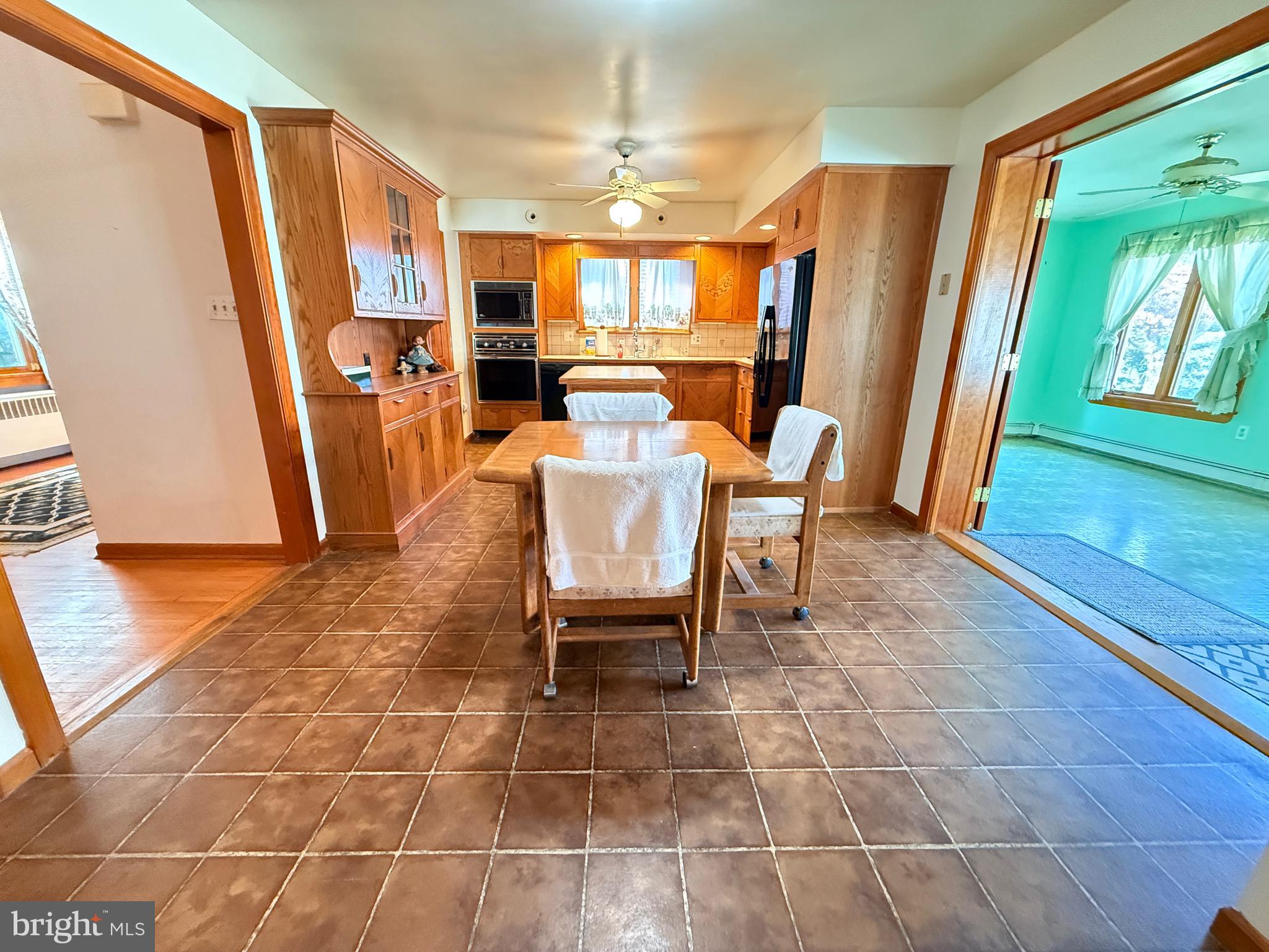 LAWNDALE - Residential