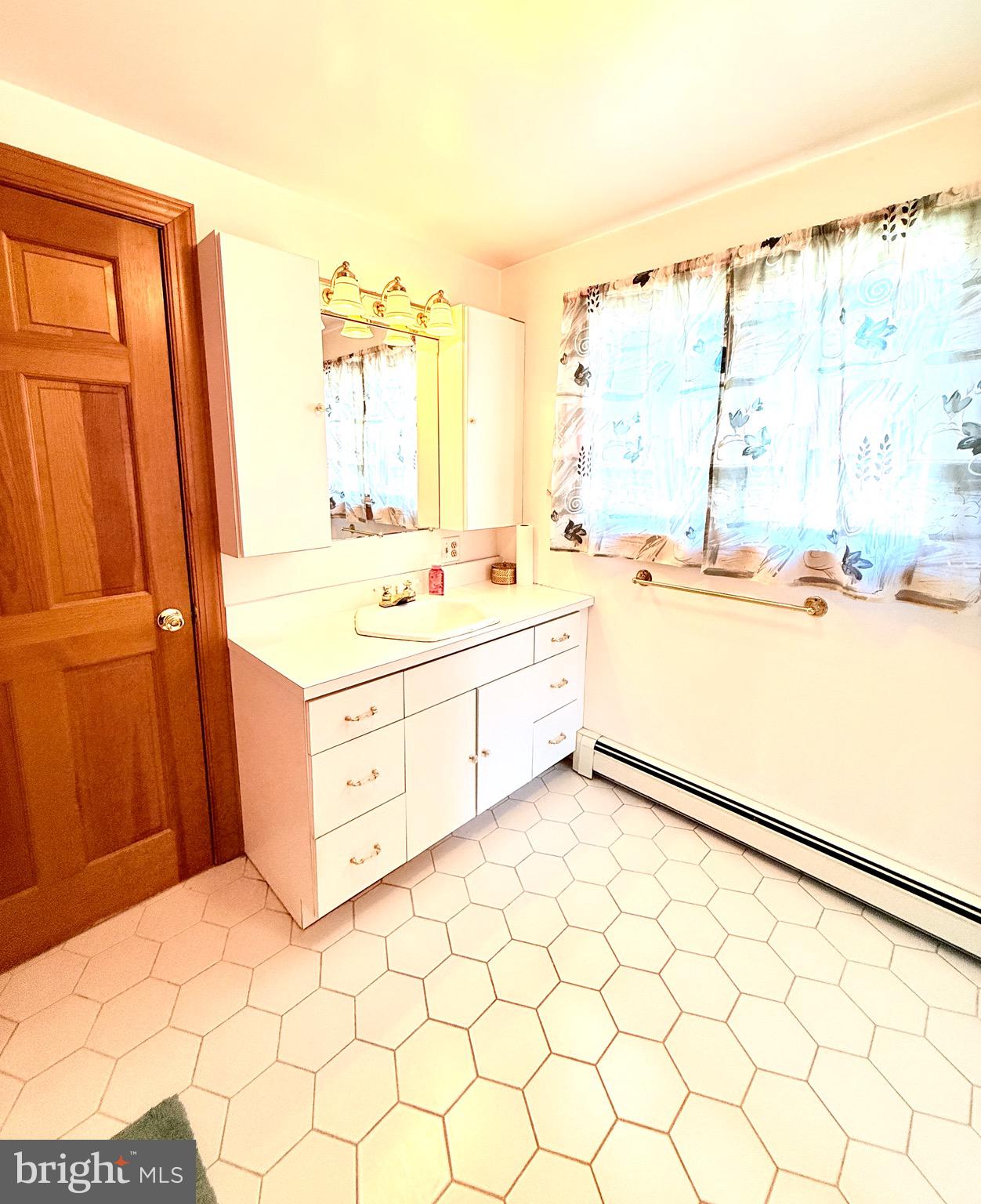 LAWNDALE - Residential