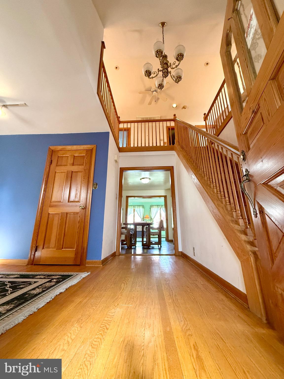 LAWNDALE - Residential