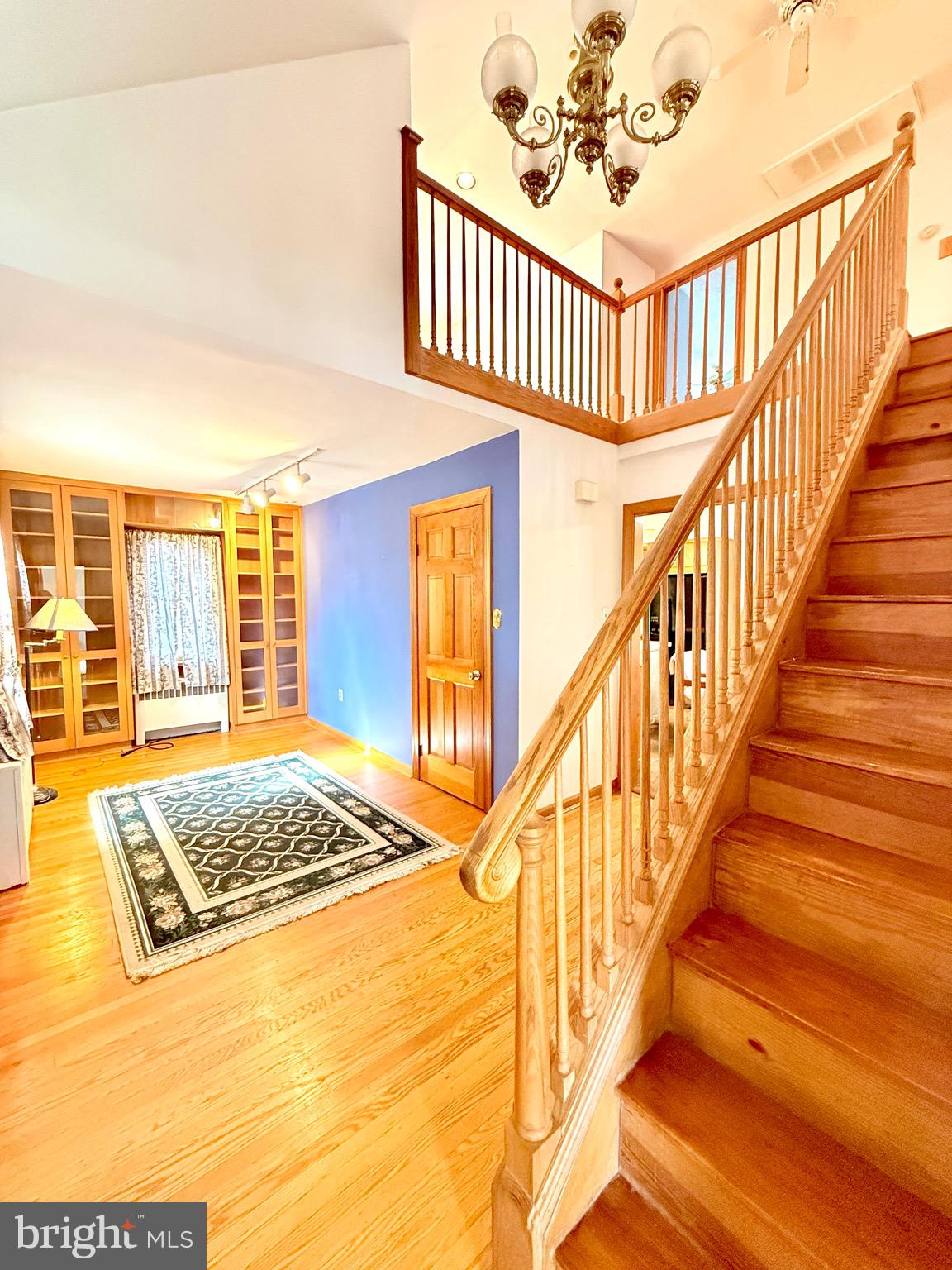 LAWNDALE - Residential