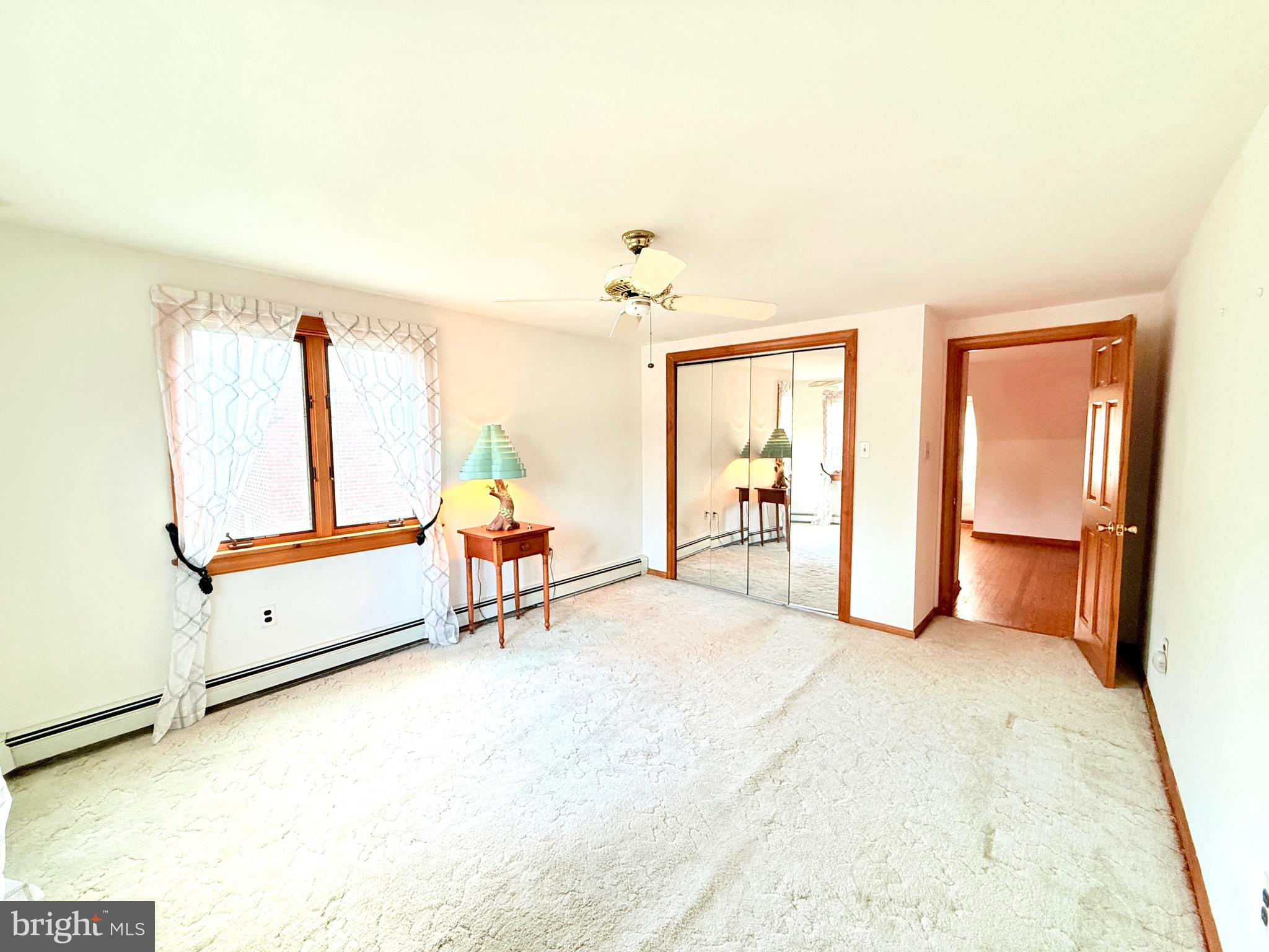 LAWNDALE - Residential