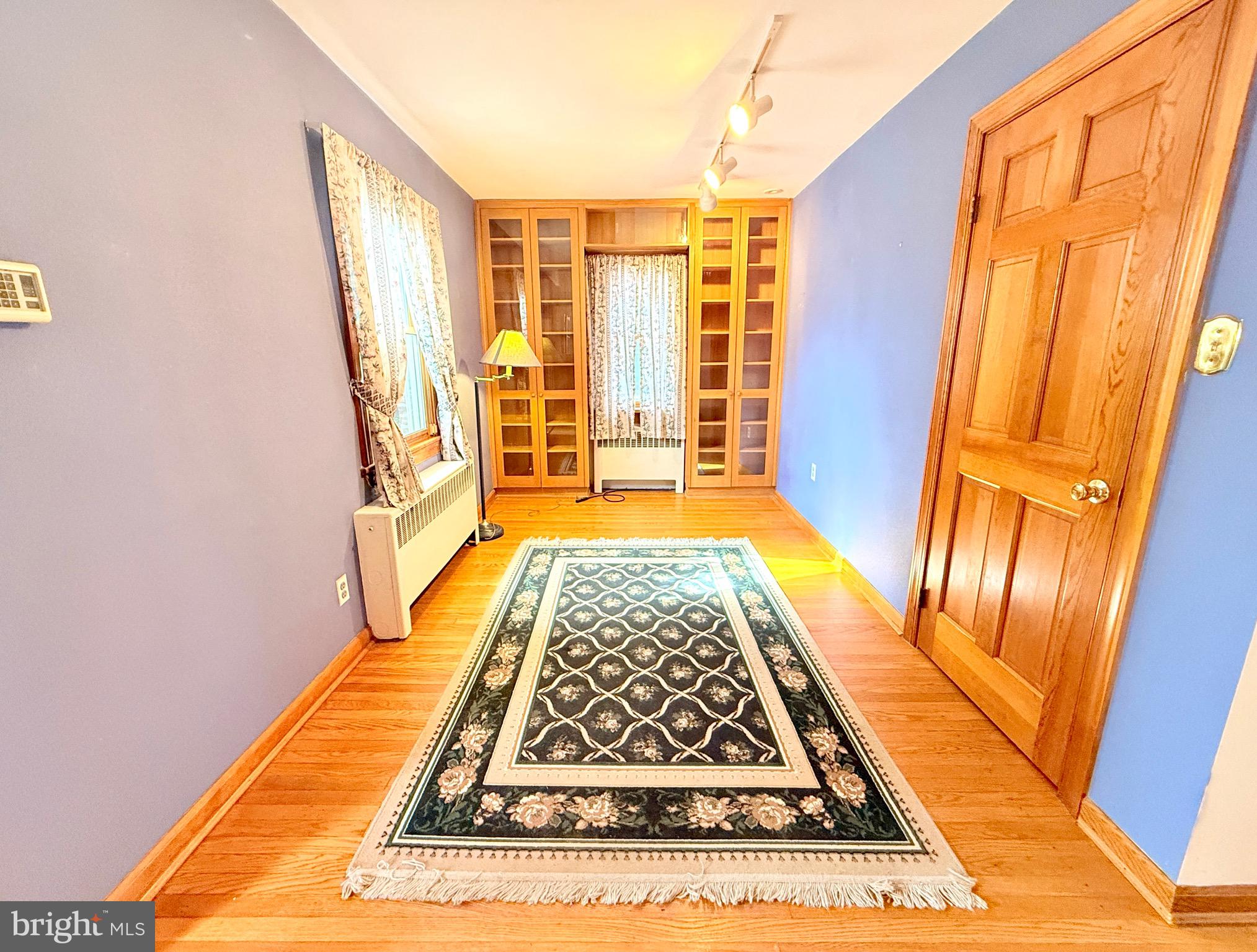 LAWNDALE - Residential