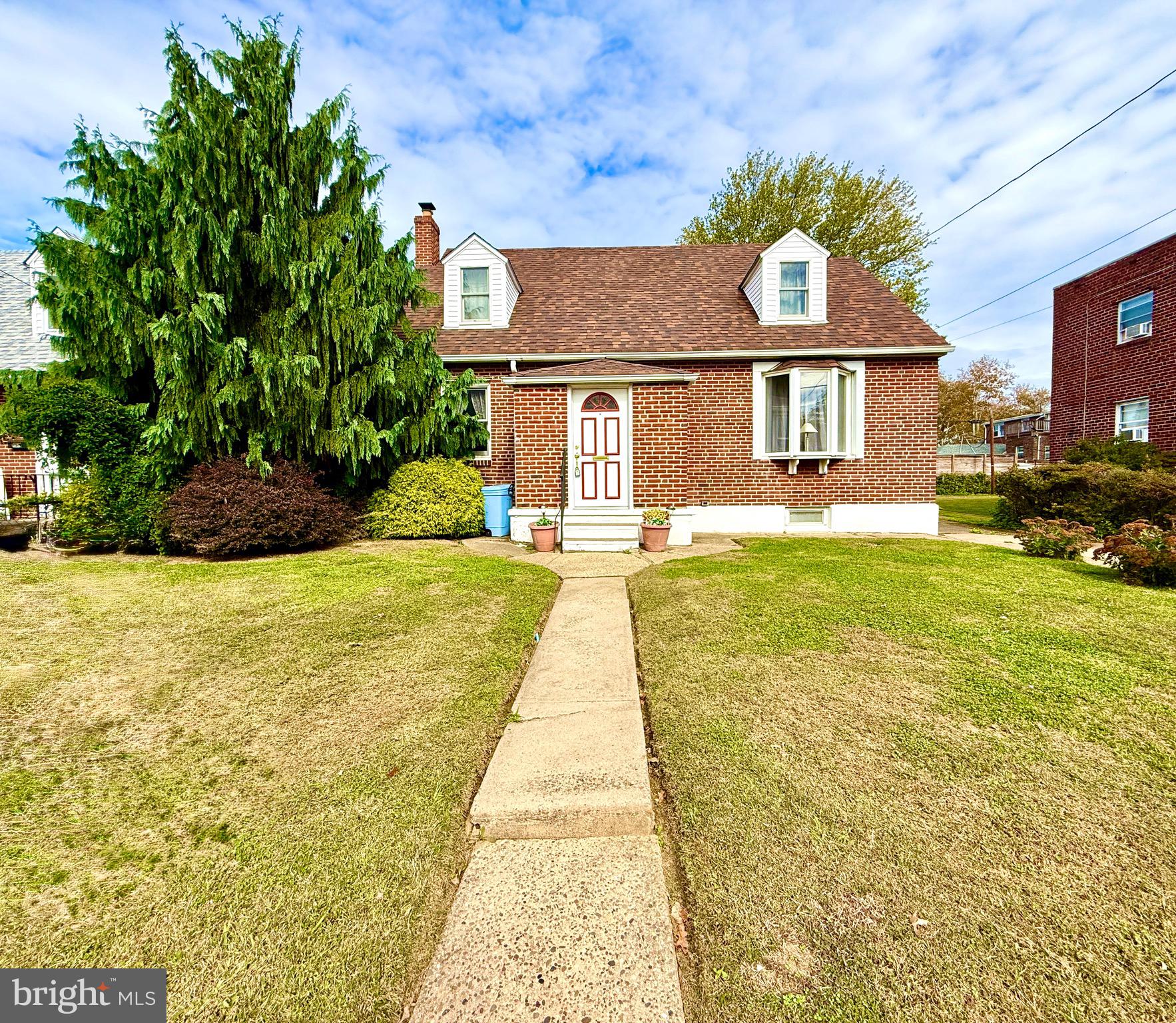 LAWNDALE - Residential