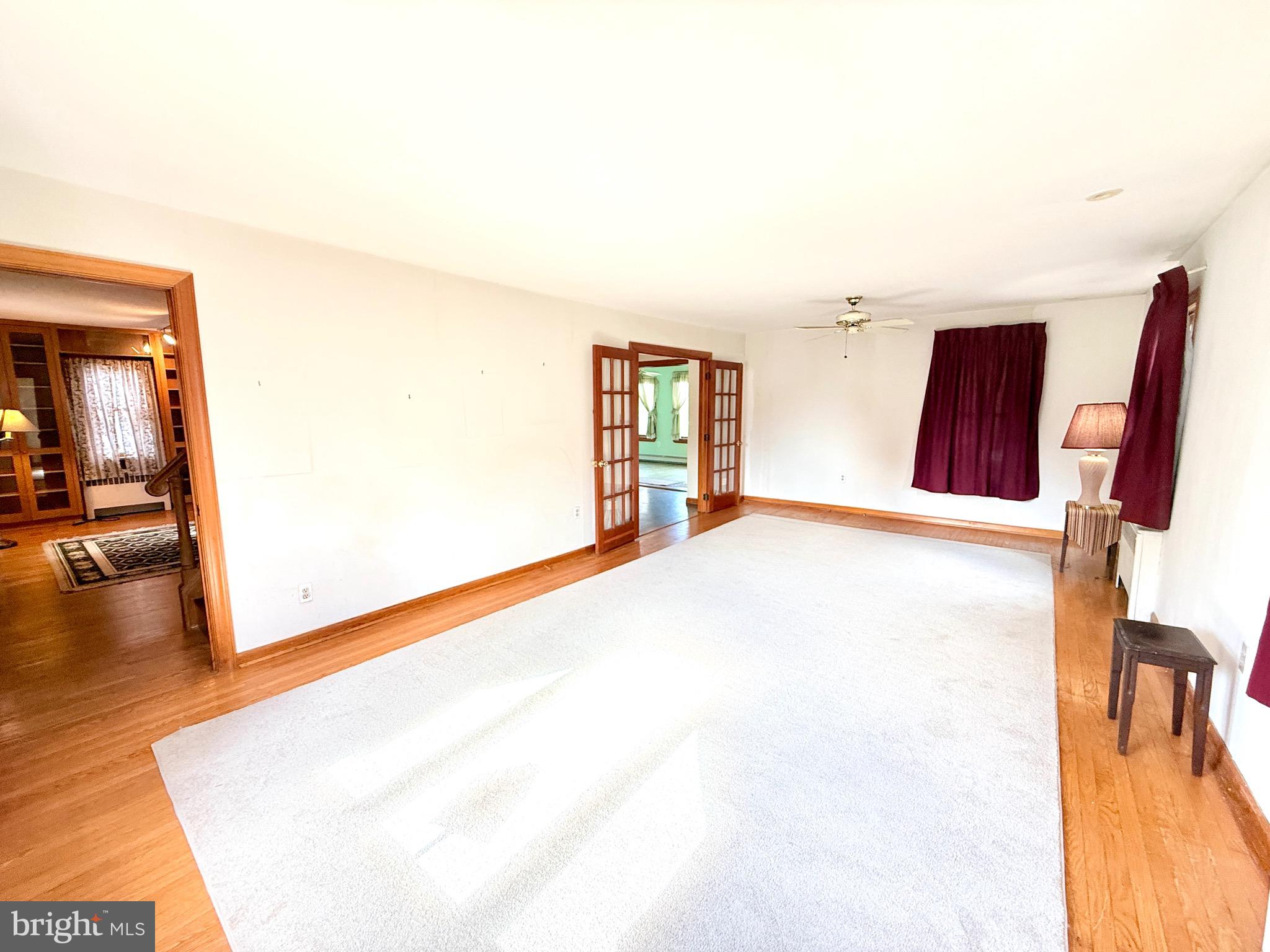 LAWNDALE - Residential