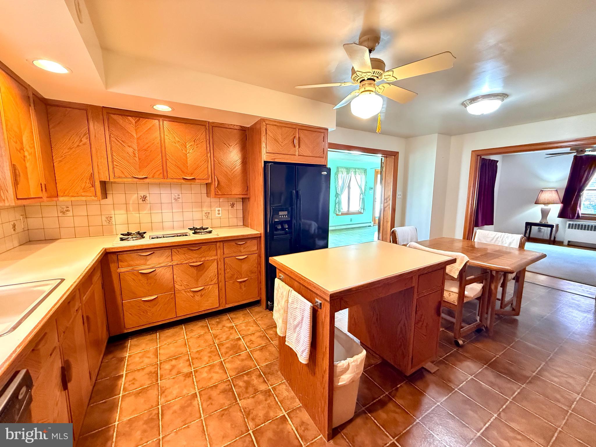 LAWNDALE - Residential