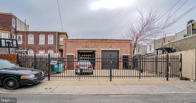 KENSINGTON - Commercial Sale