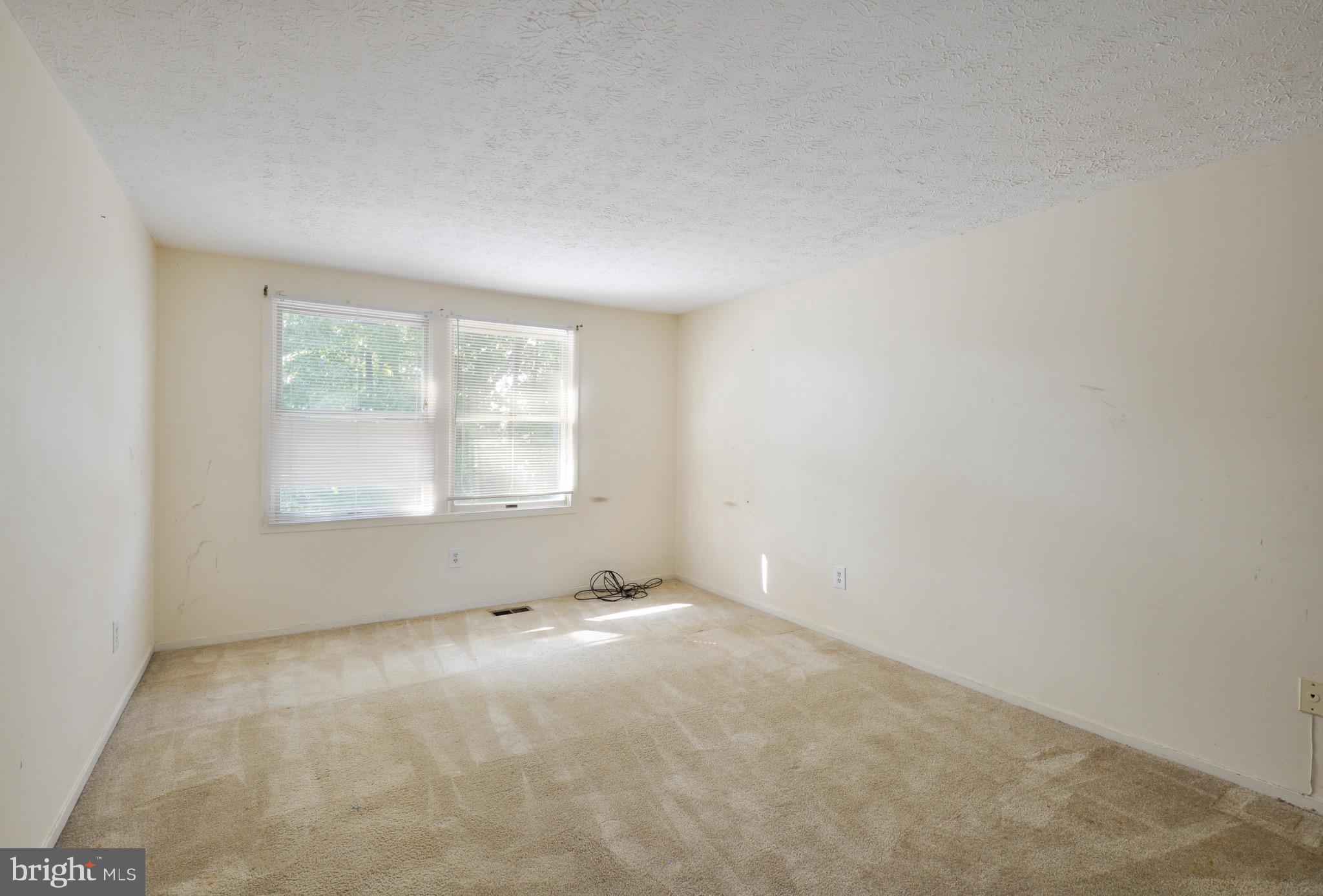 SHADOW WOODS - Residential