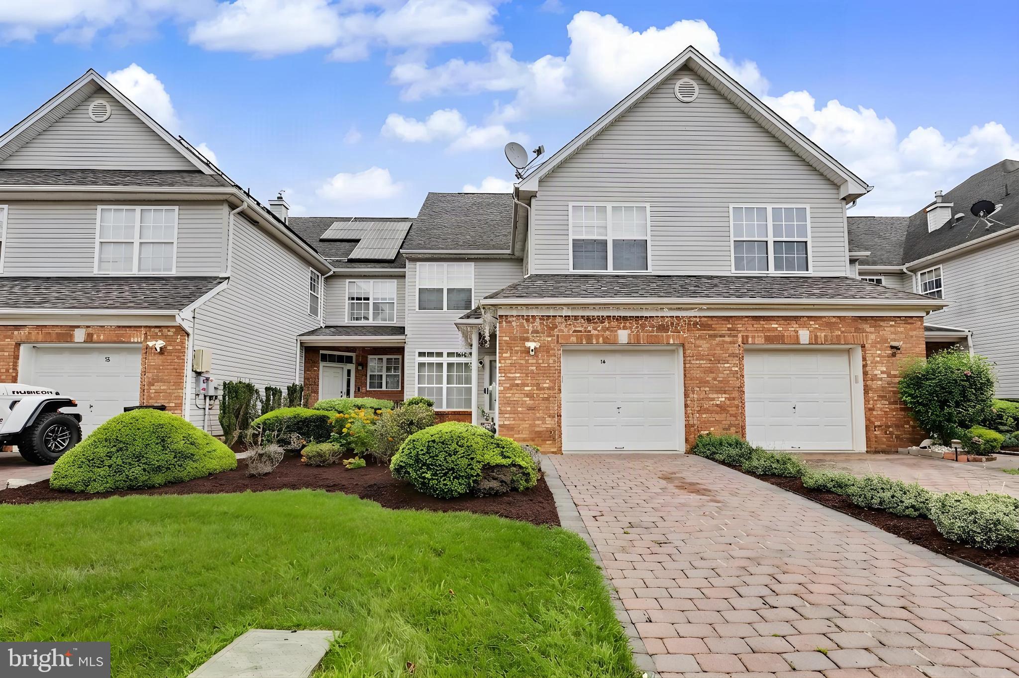16 SHELLEY CIRCLE