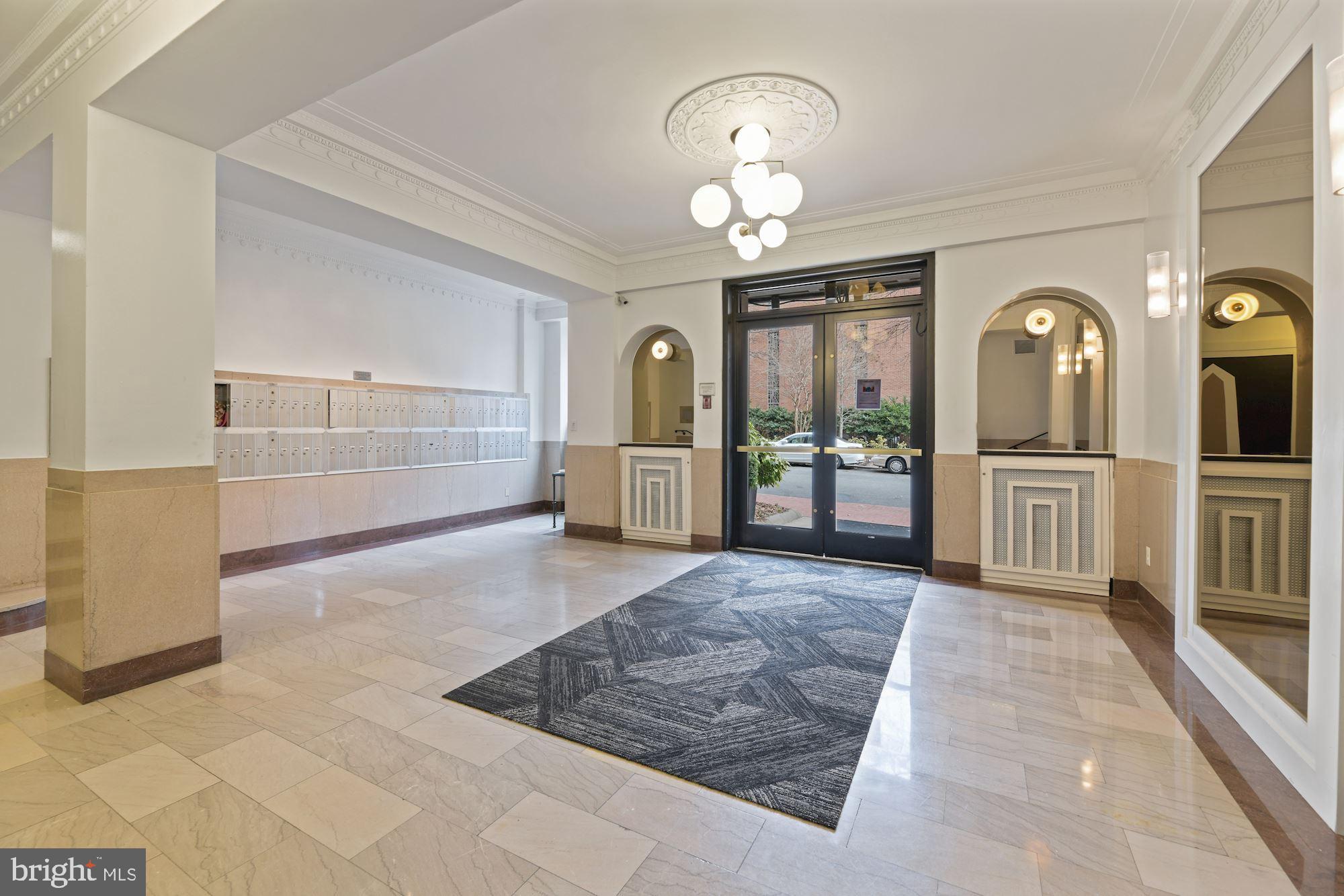 1010 25TH STREET NW 208