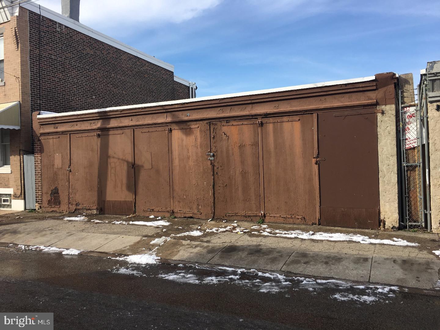 PORT RICHMOND - Commercial Sale