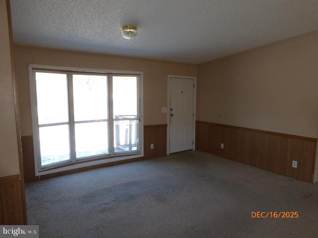 SHERMAN ESTATES - Residential