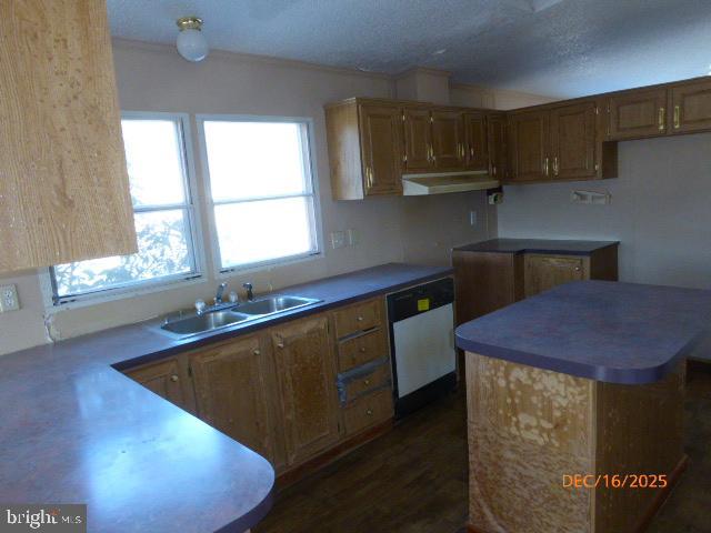 SHERMAN ESTATES - Residential