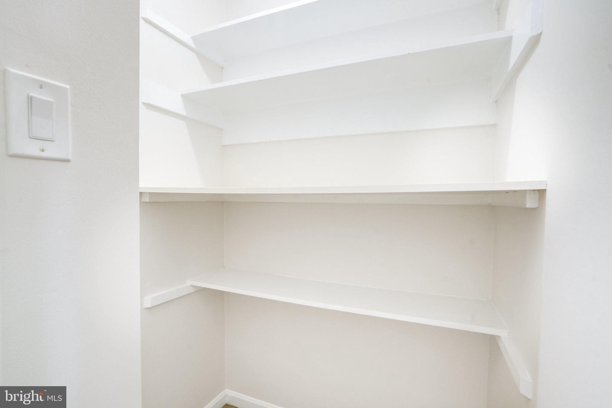 HYDE PARK - Residential