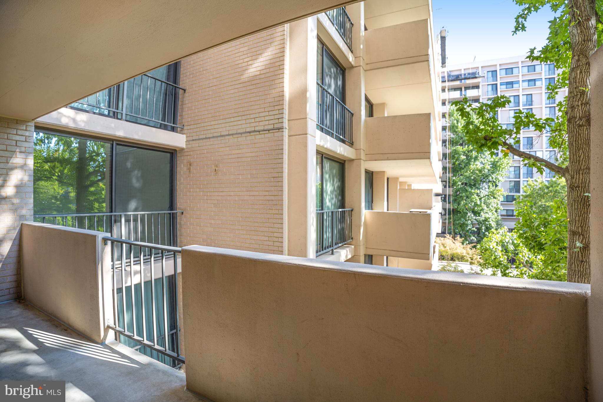 HYDE PARK - Residential