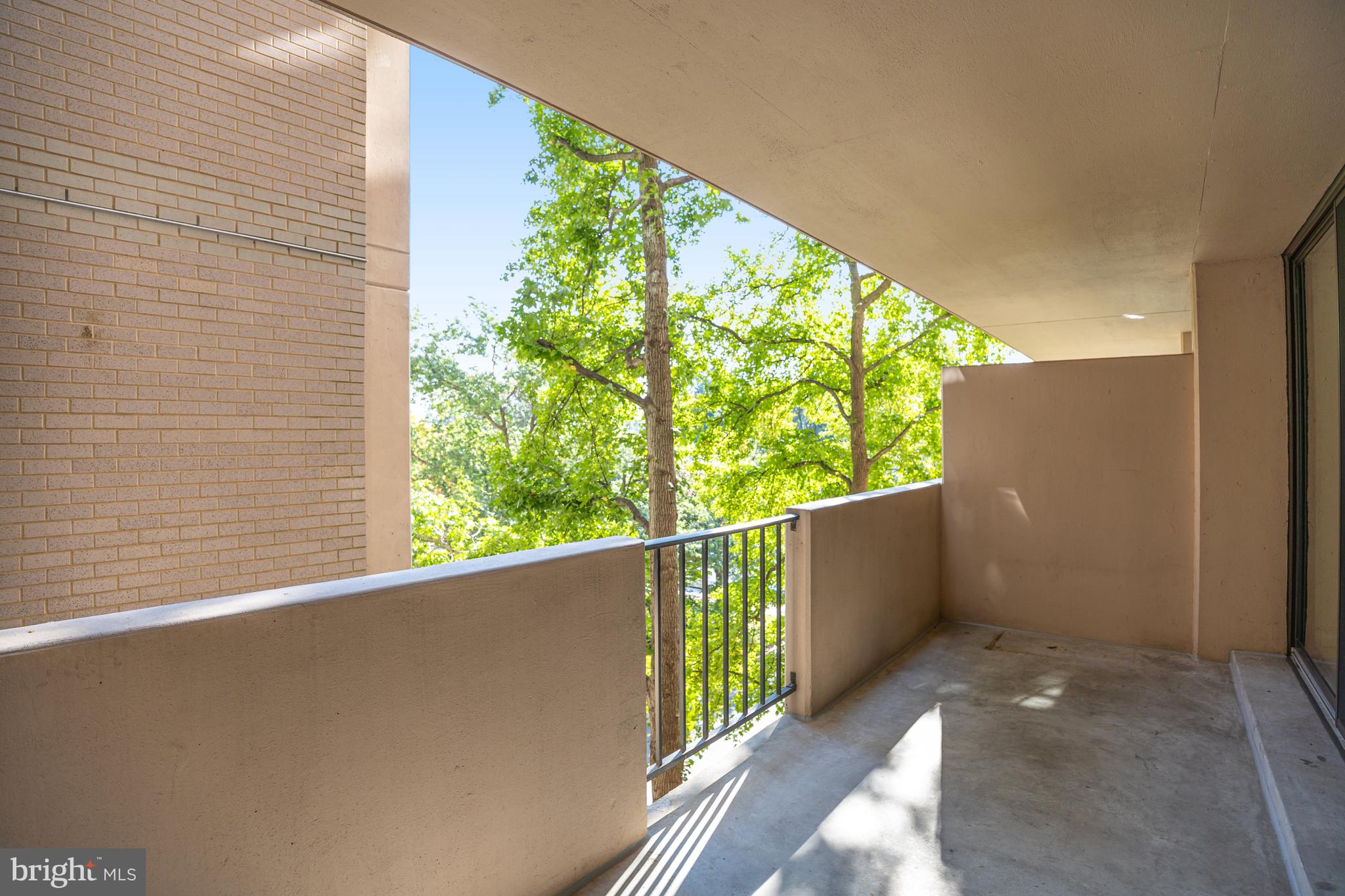 HYDE PARK - Residential